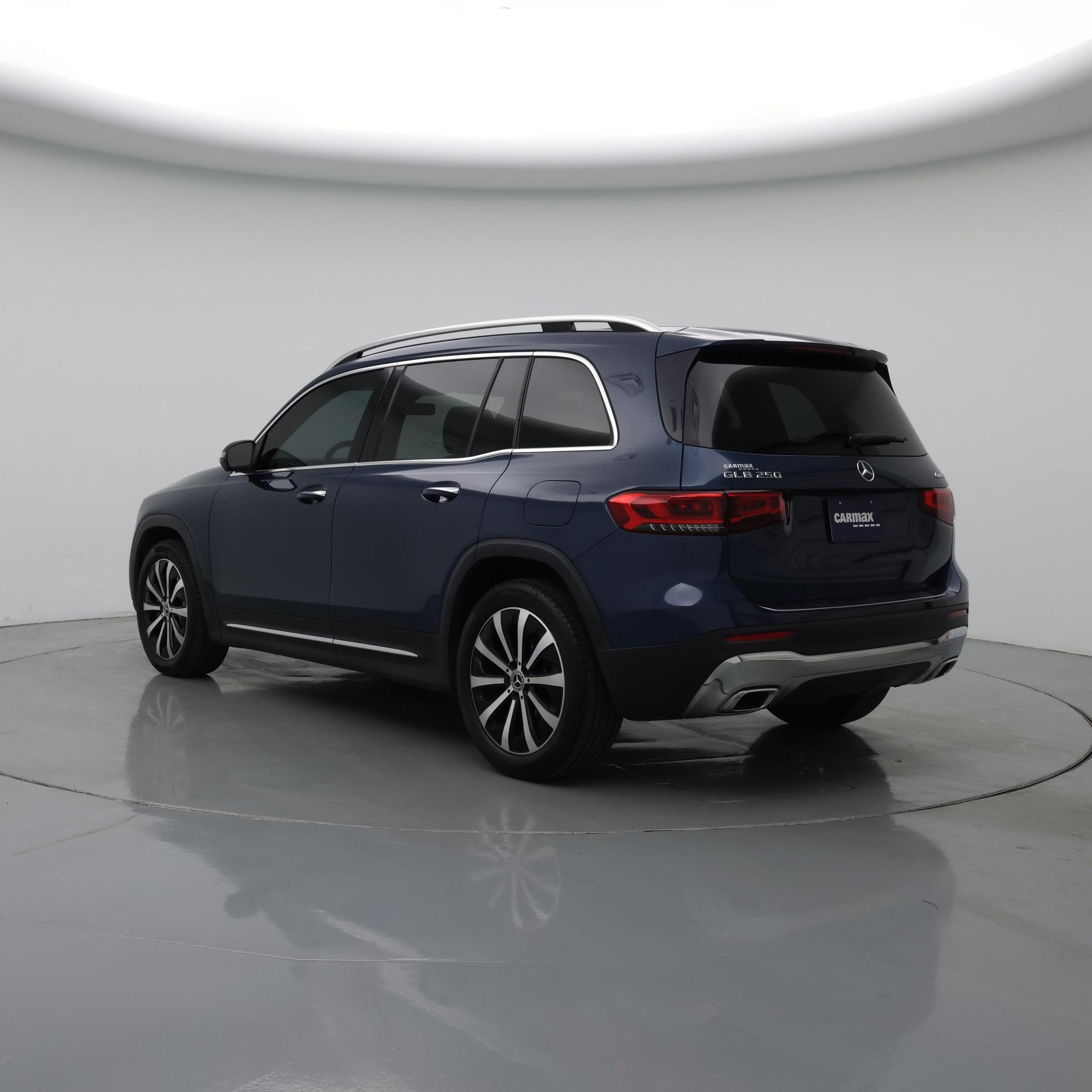 Thumbnail: 2021 Mercedes-Benz GLB - 2