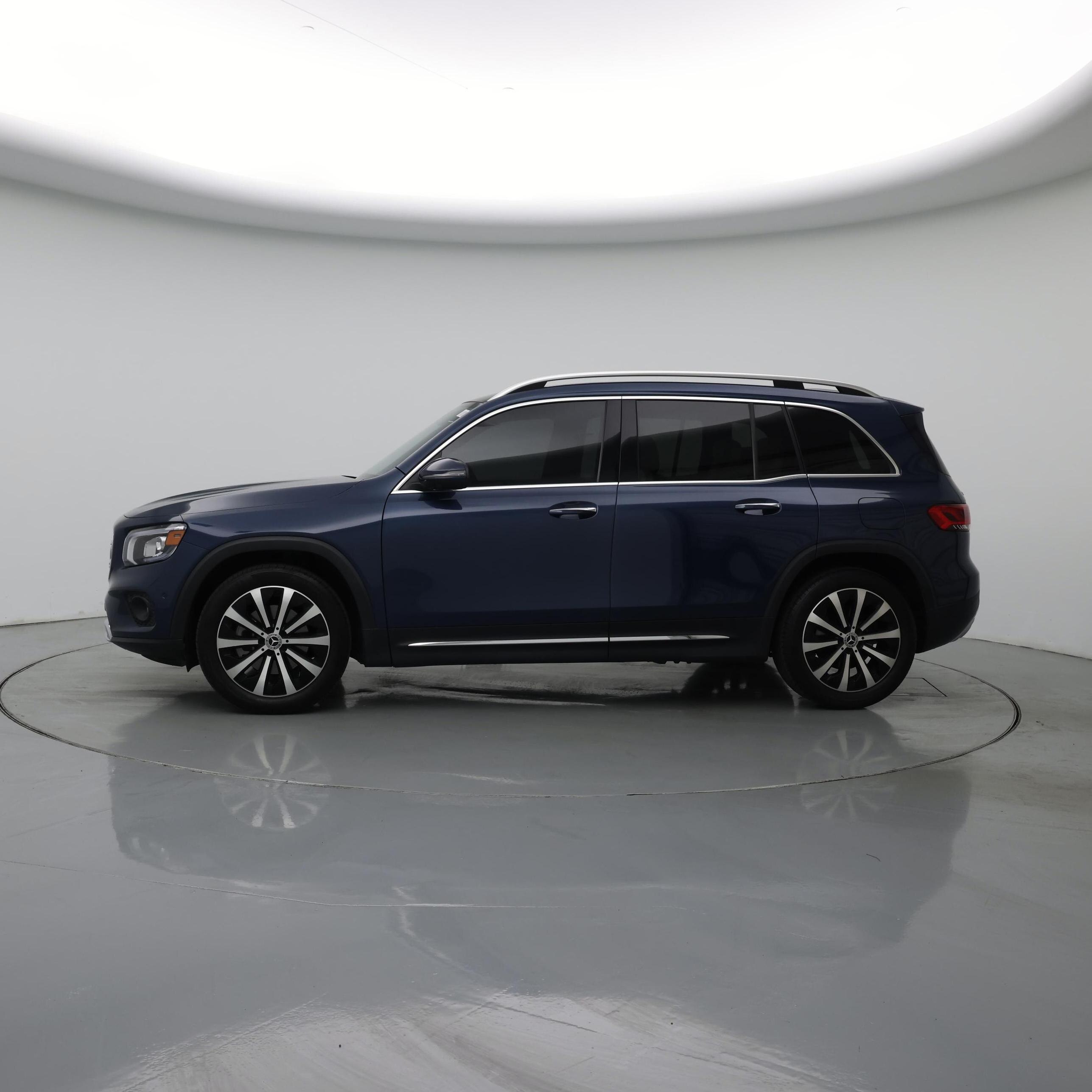 Thumbnail: 2021 Mercedes-Benz GLB - 3