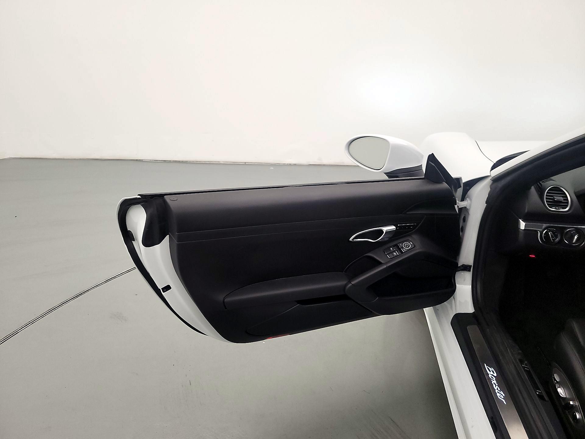 Thumbnail: 2023 Porsche 718 Boxster - 12