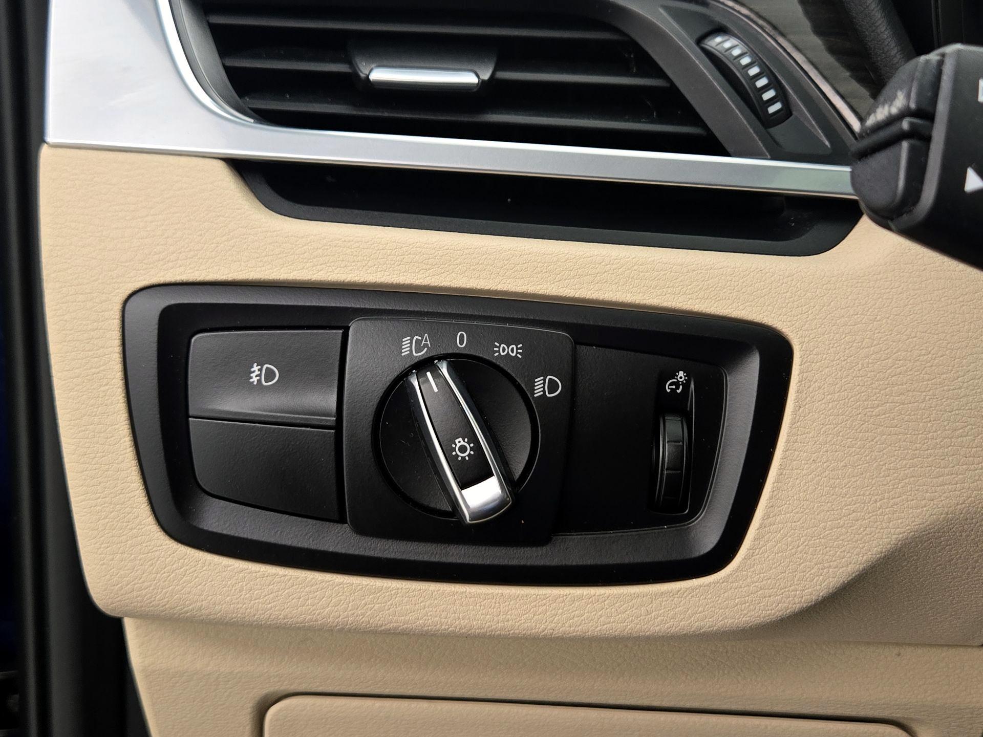 Thumbnail: 2016 BMW X1 - 11