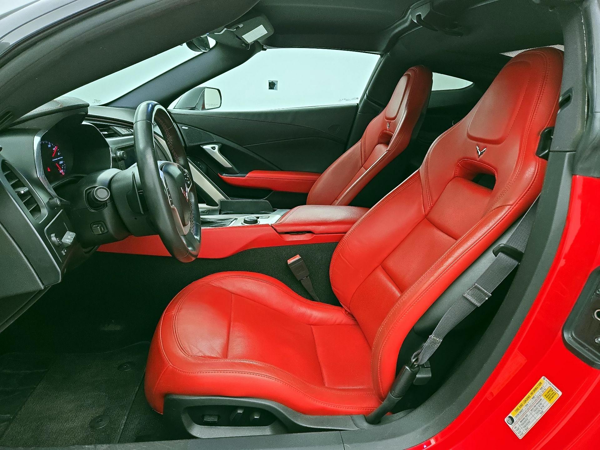 Thumbnail: 2015 Chevrolet Corvette - 11