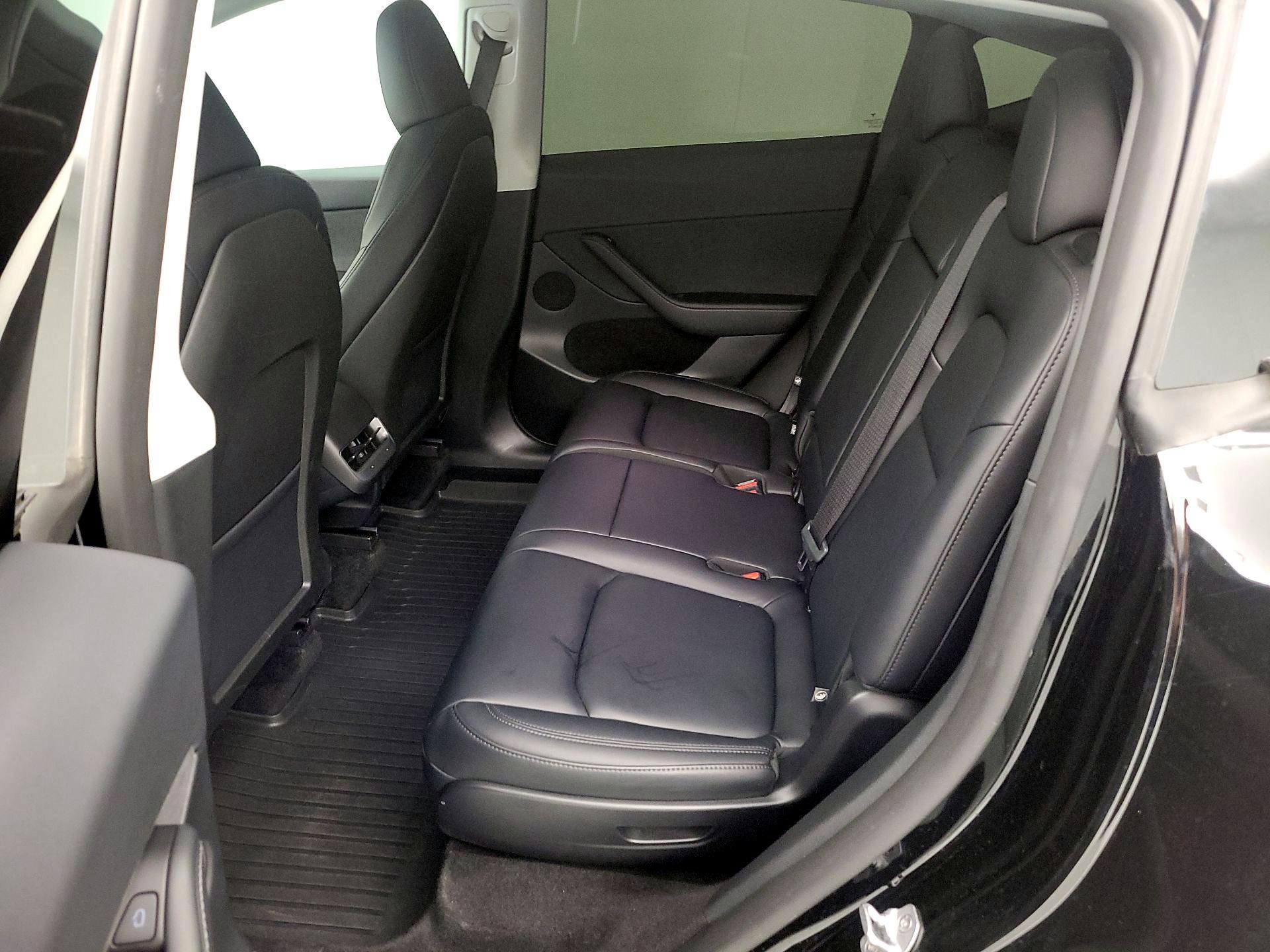 Thumbnail: 2025 Tesla Model Y - 19