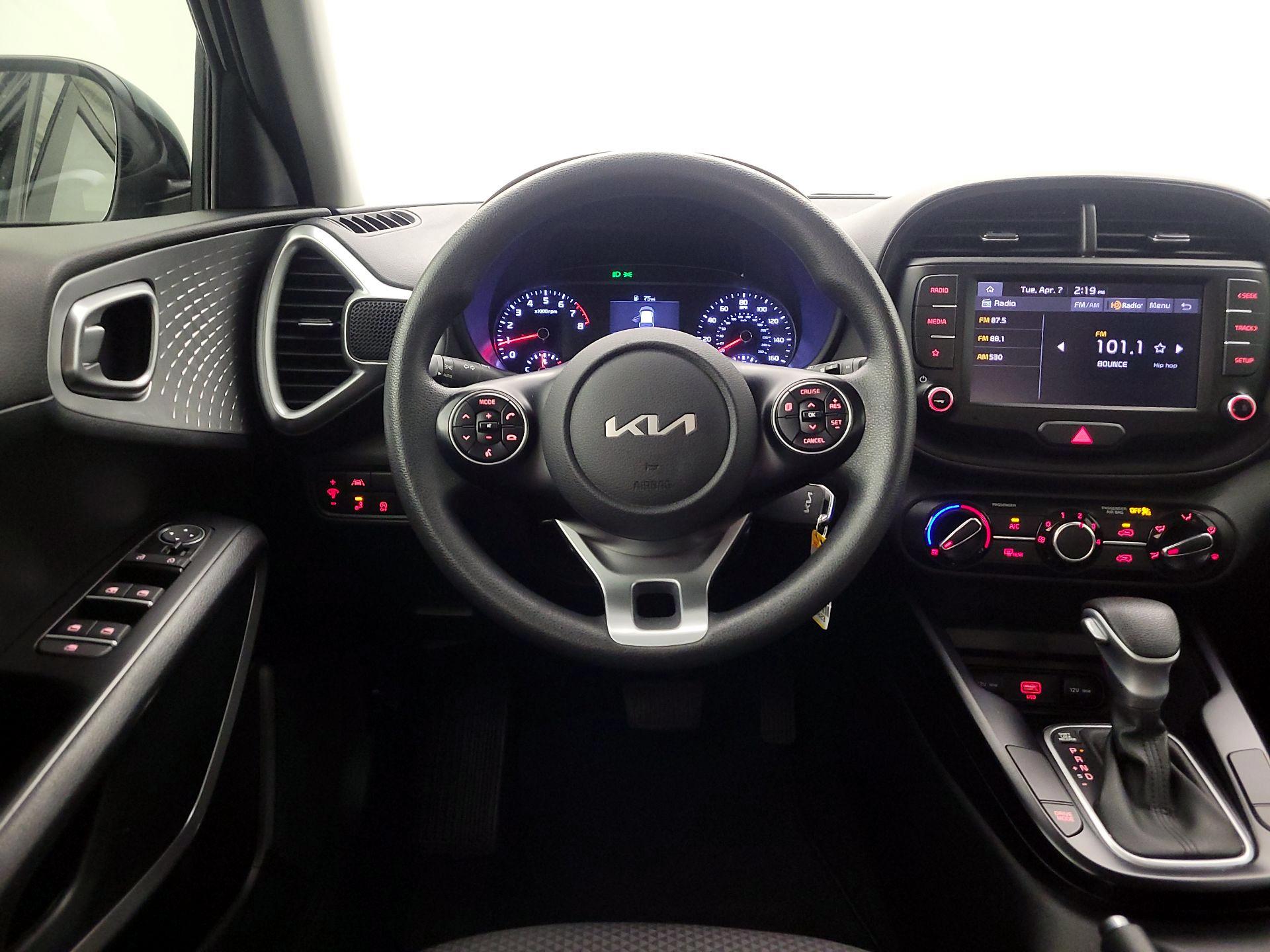 Thumbnail: 2022 Kia Soul - 10