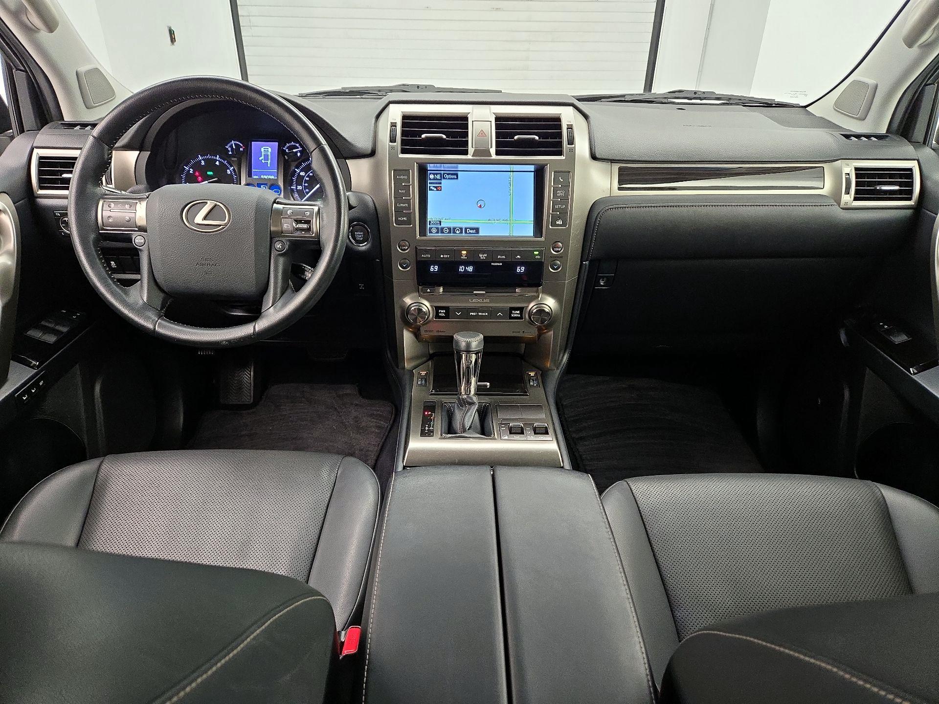 Thumbnail: 2017 Lexus GX - 9