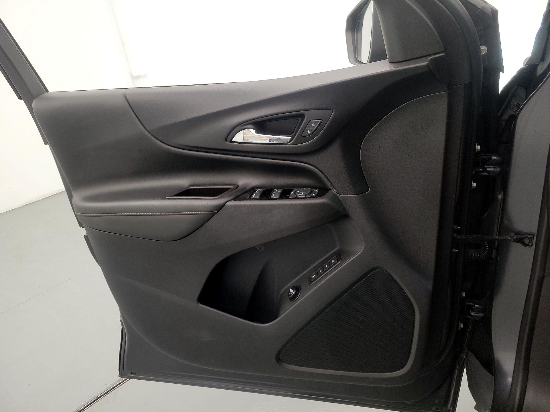 Thumbnail: 2022 Chevrolet Equinox - 12