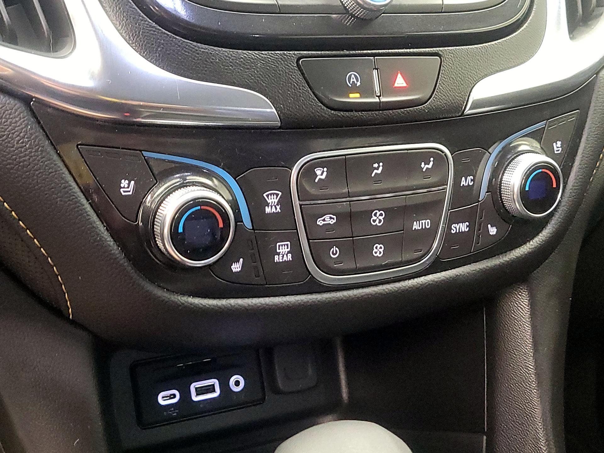 Thumbnail: 2022 Chevrolet Equinox - 16