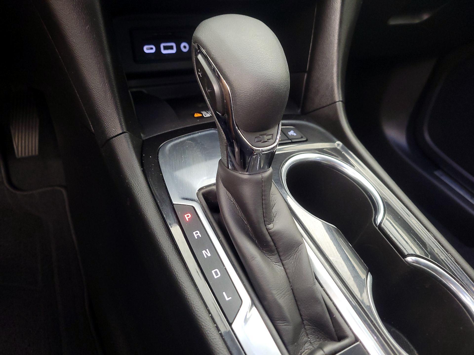 Thumbnail: 2022 Chevrolet Equinox - 17