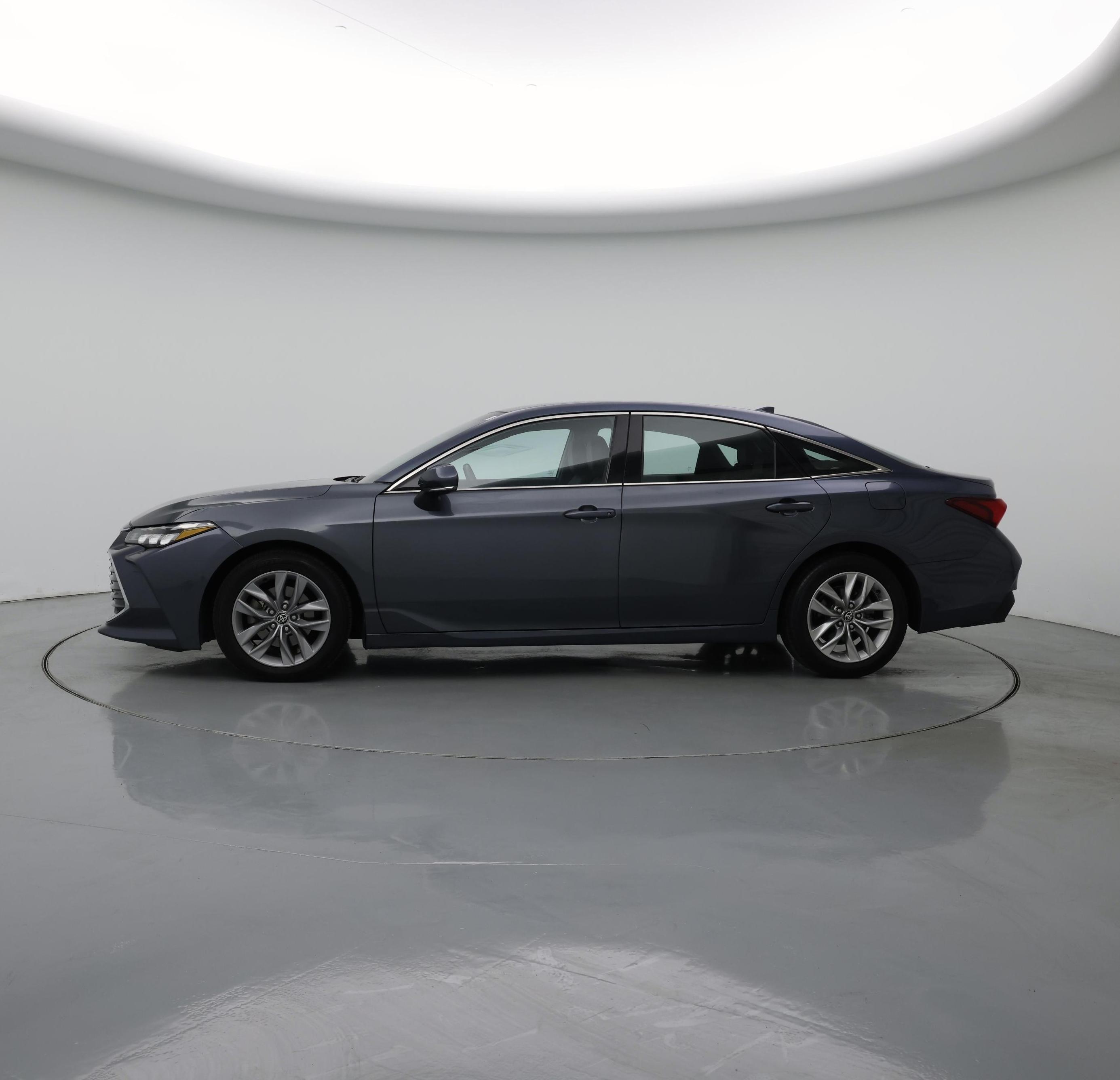 Thumbnail: 2022 Toyota Avalon - 3