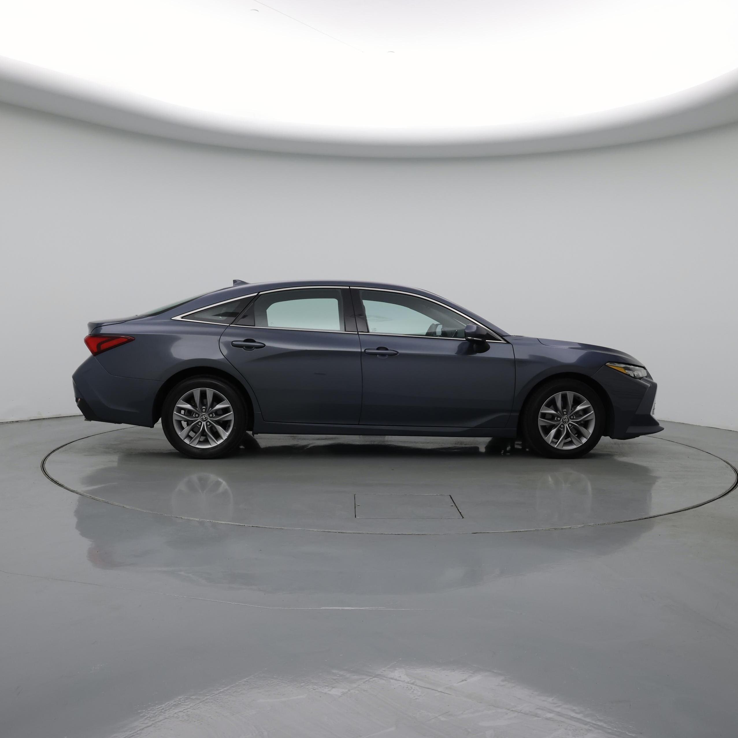 Thumbnail: 2022 Toyota Avalon - 7