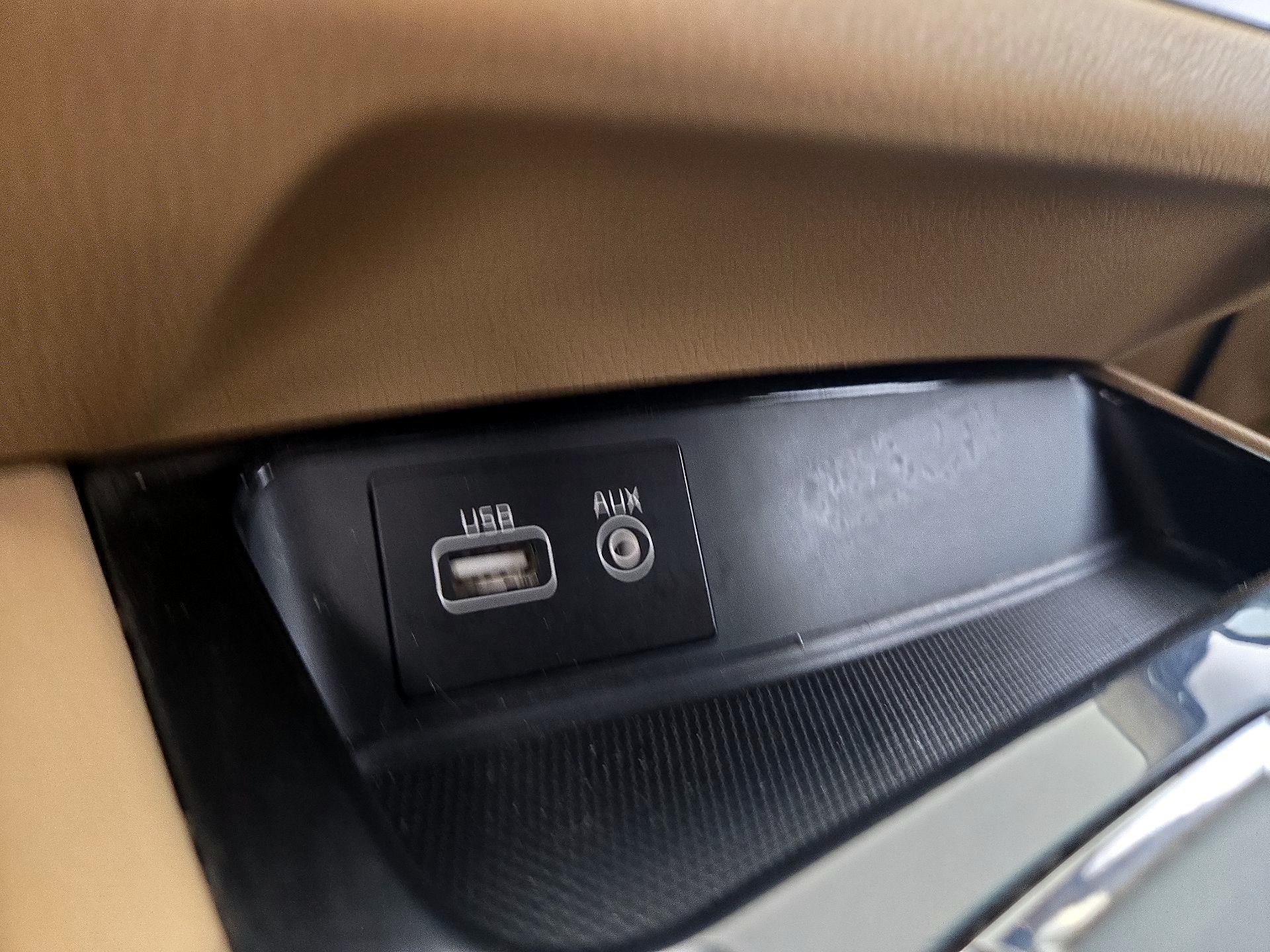 Thumbnail: 2018 Kia Sedona - 18
