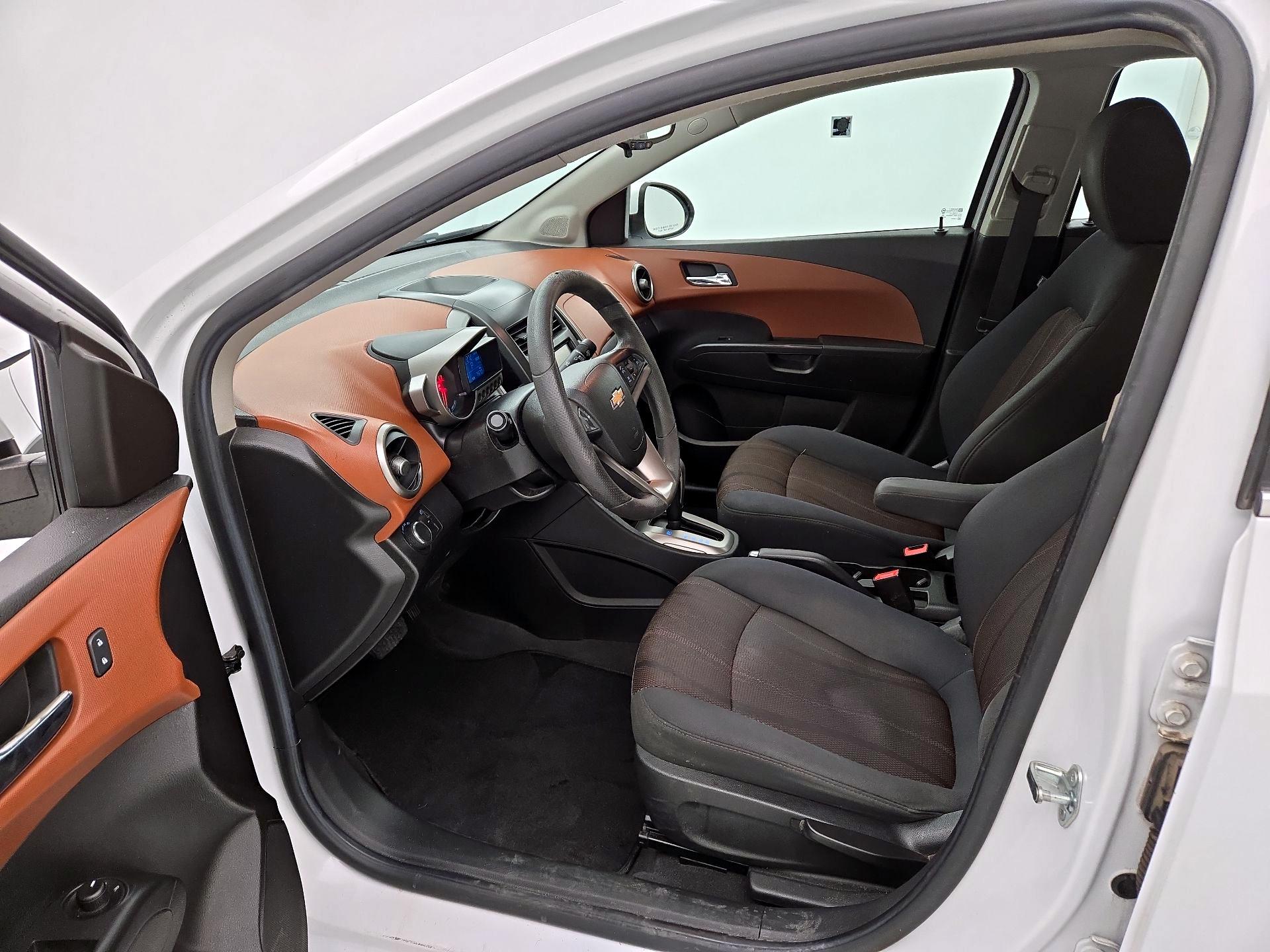 Thumbnail: 2016 Chevrolet Sonic - 11