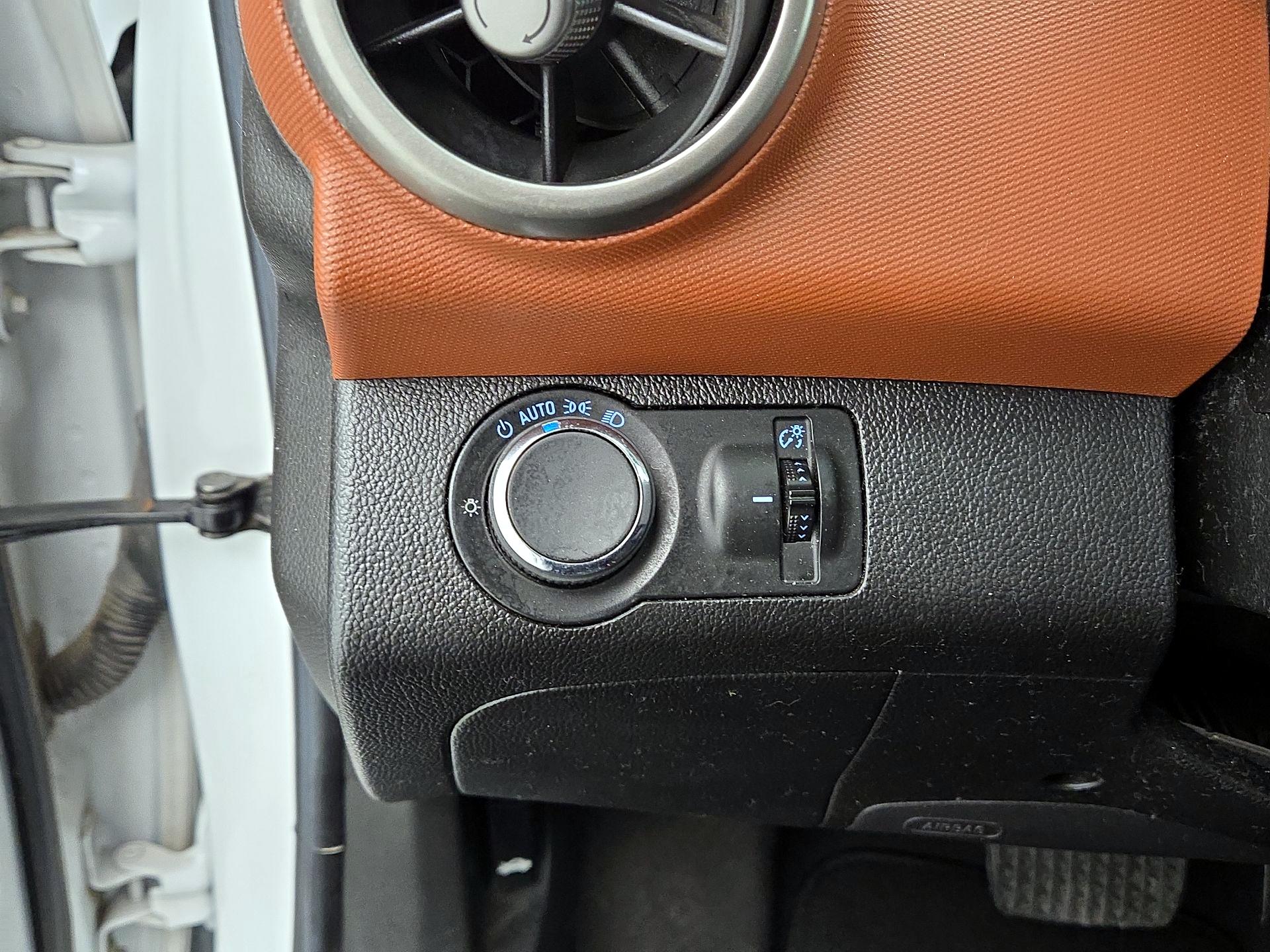 Thumbnail: 2016 Chevrolet Sonic - 13