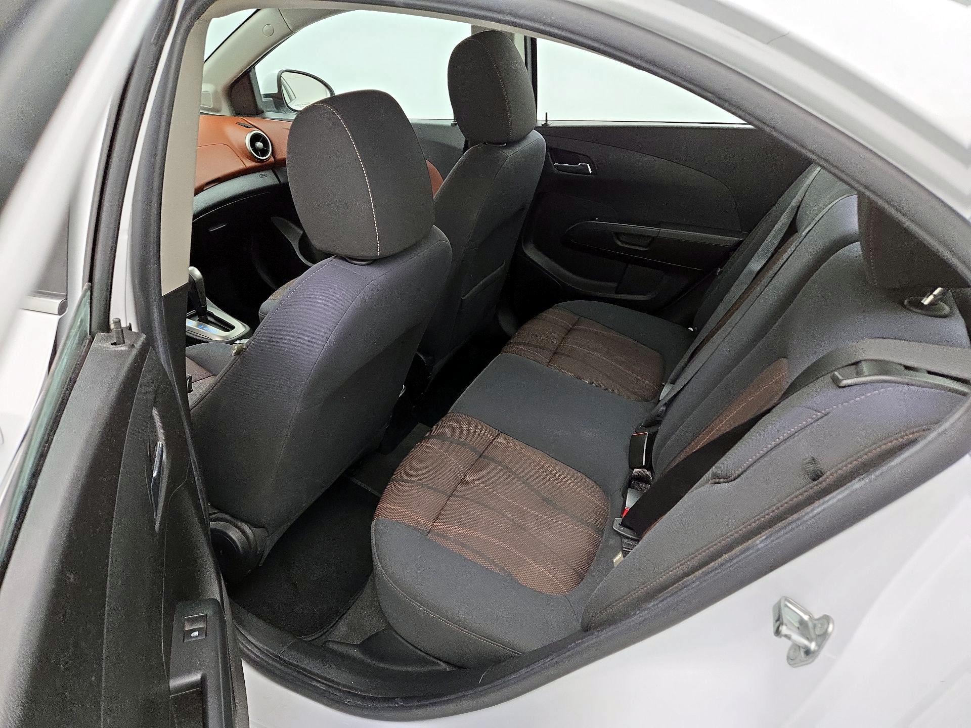 Thumbnail: 2016 Chevrolet Sonic - 17