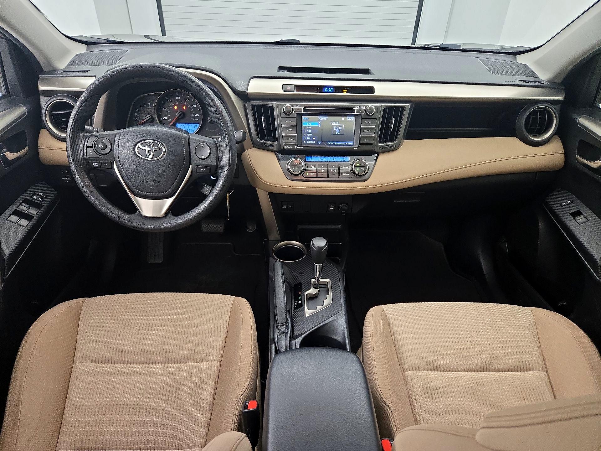 Thumbnail: 2015 Toyota RAV4 - 9