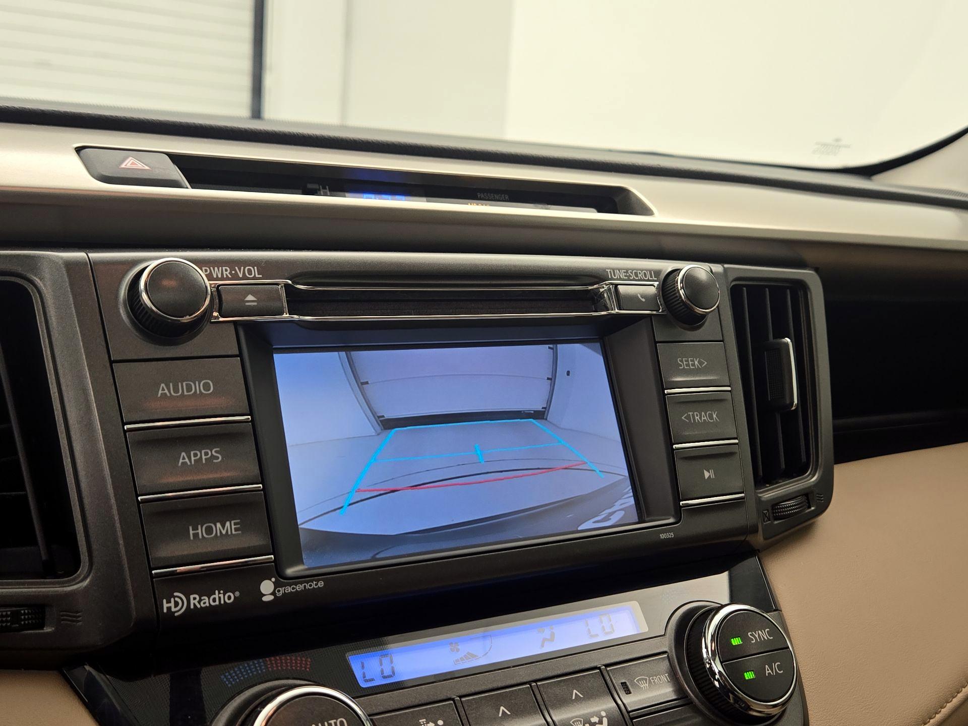 Thumbnail: 2015 Toyota RAV4 - 14