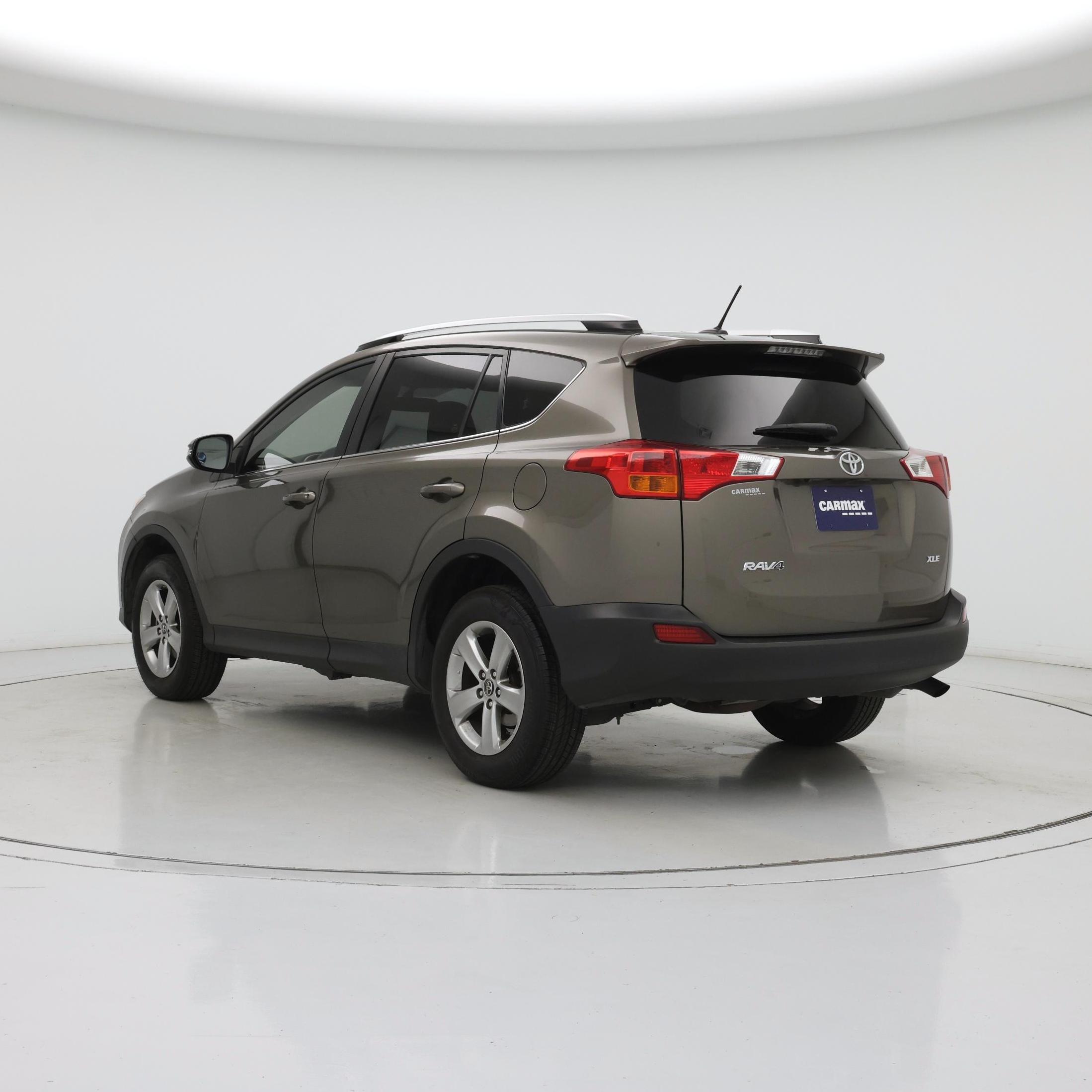 Thumbnail: 2015 Toyota RAV4 - 2