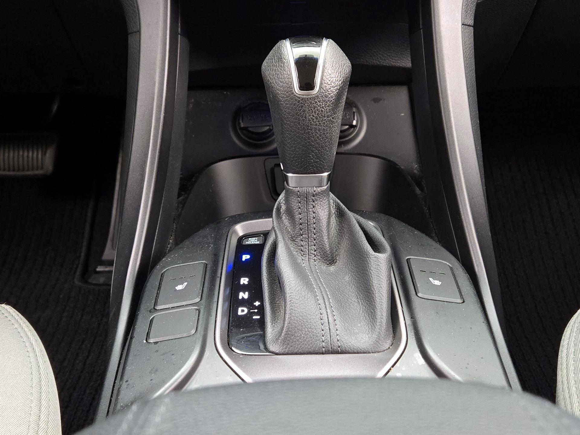 Thumbnail: 2015 Hyundai Santa Fe - 17