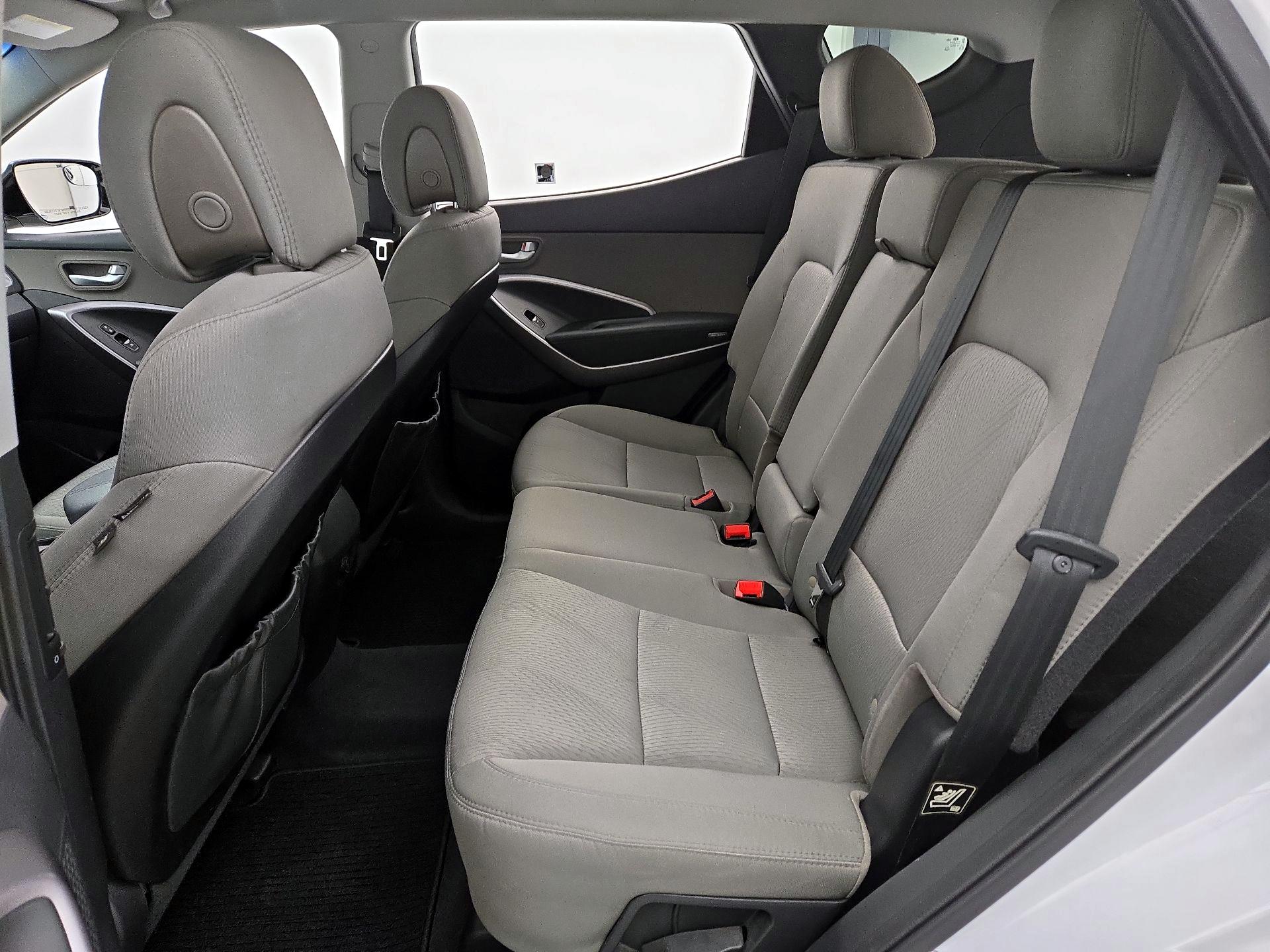 Thumbnail: 2015 Hyundai Santa Fe - 19