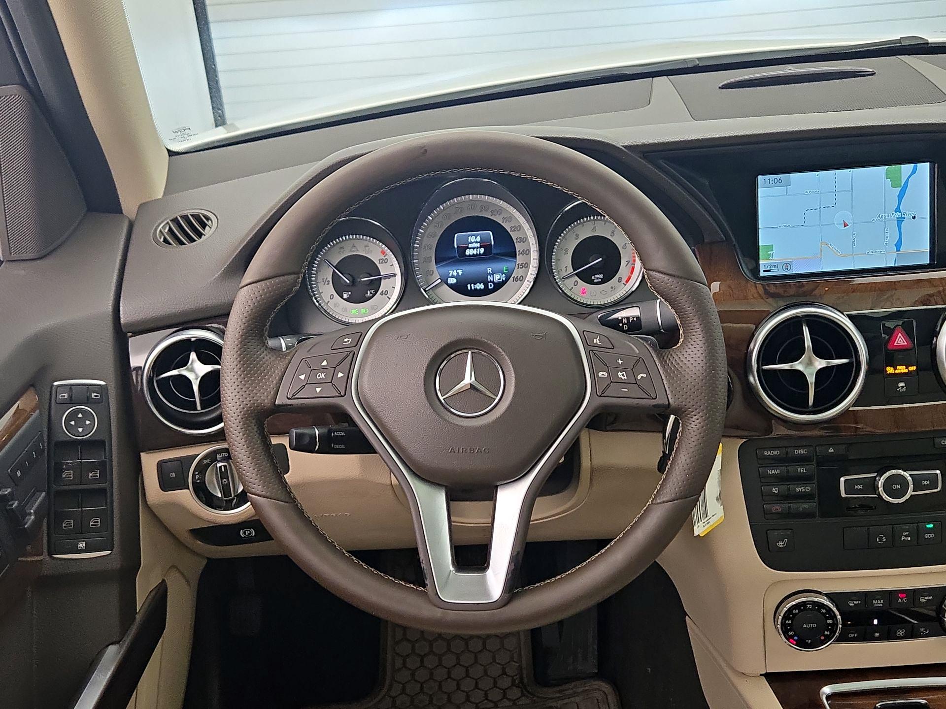 Thumbnail: 2015 Mercedes-Benz GLK - 10