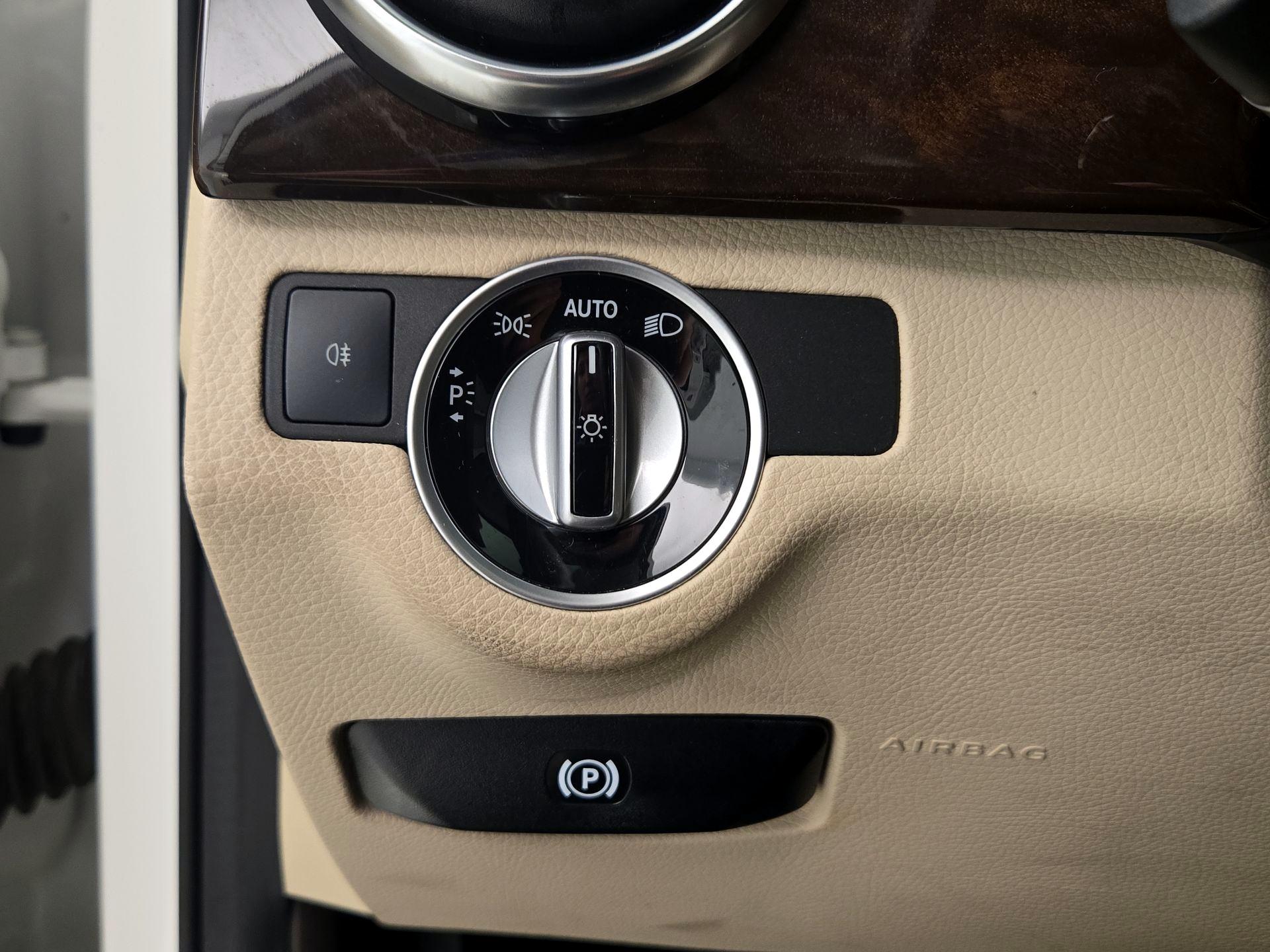 Thumbnail: 2015 Mercedes-Benz GLK - 13