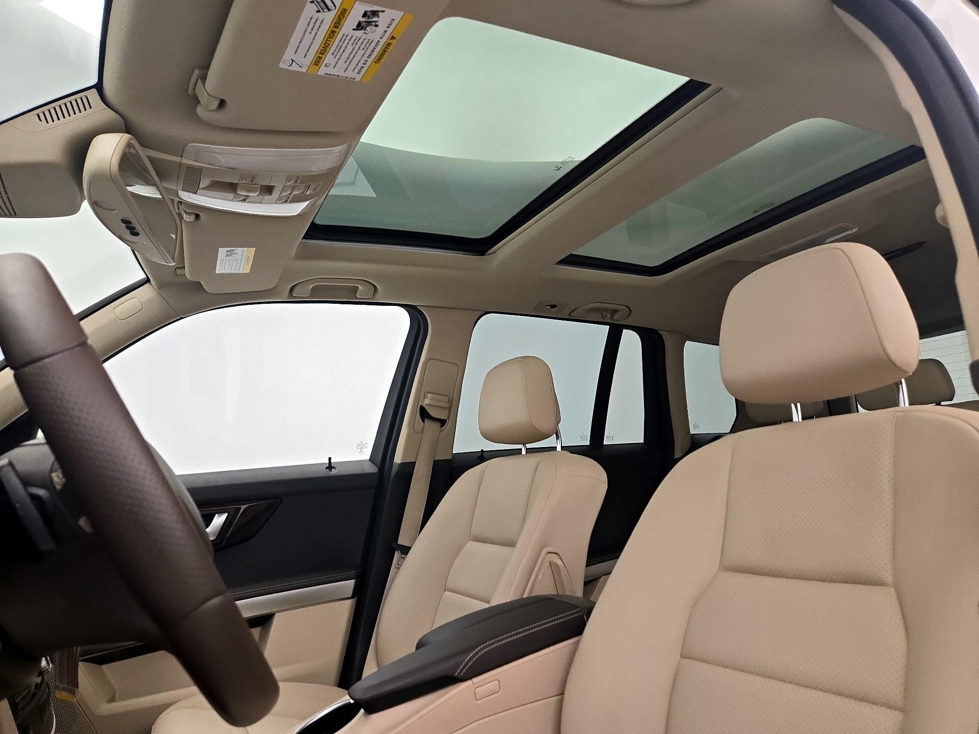 Thumbnail: 2015 Mercedes-Benz GLK - 20