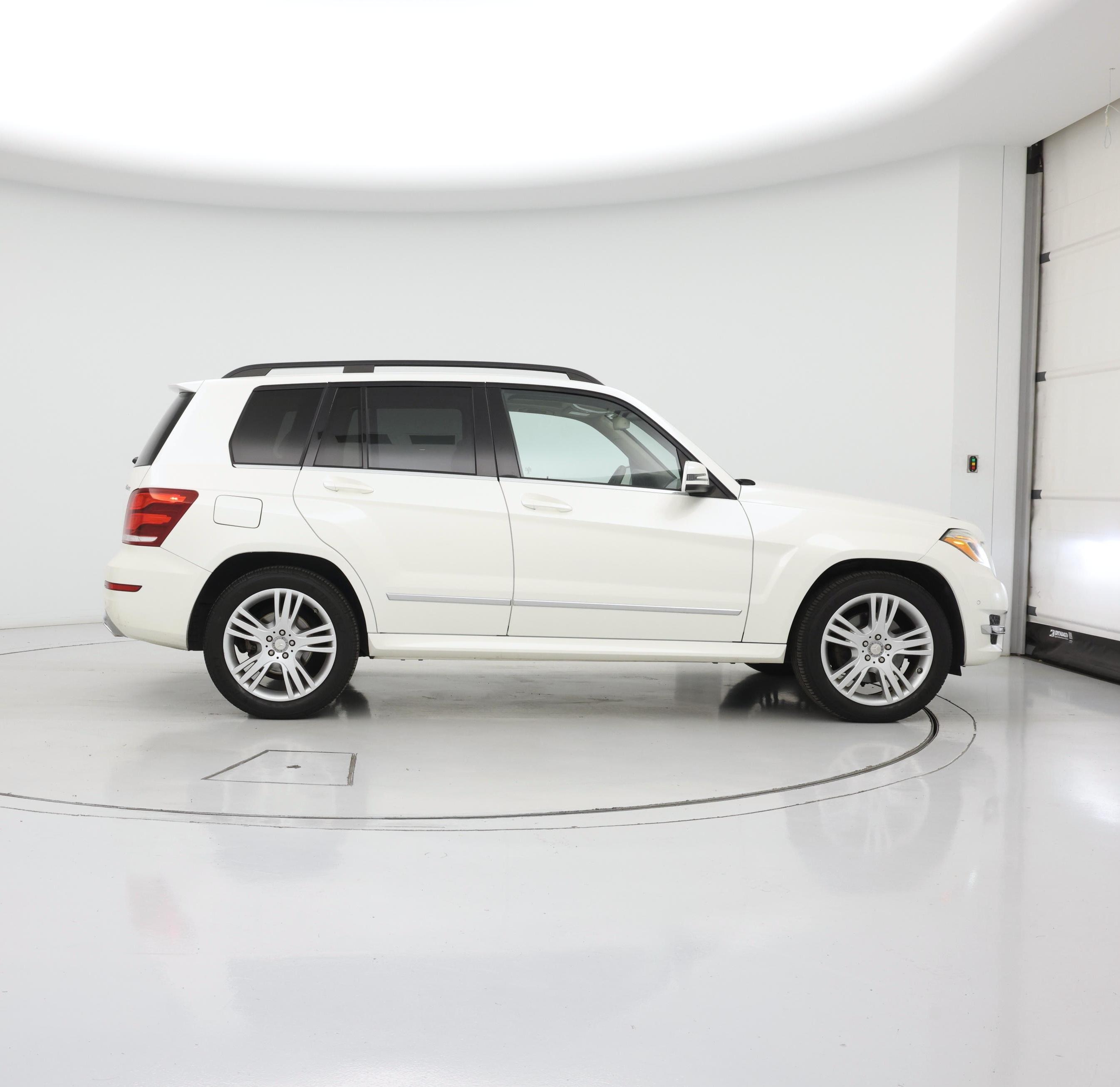 Thumbnail: 2015 Mercedes-Benz GLK - 7