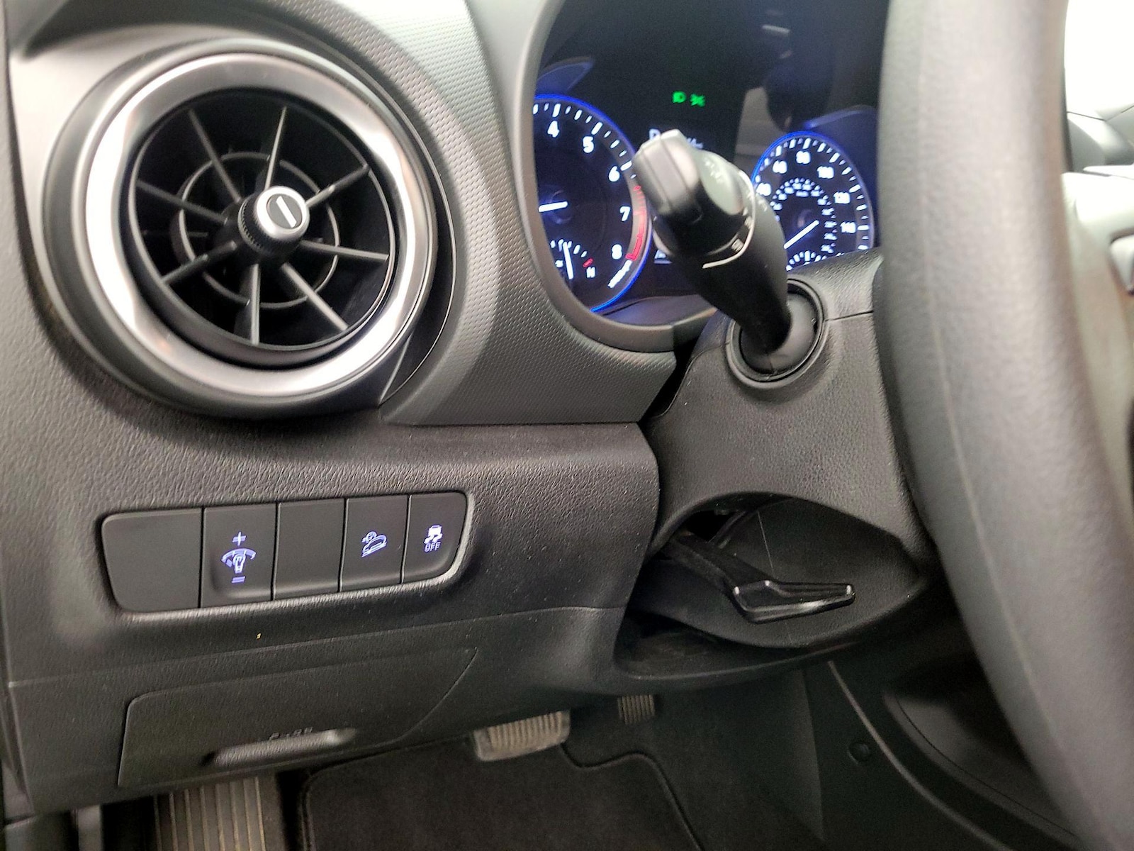 2023 Hyundai Kona SEL - Photo 14