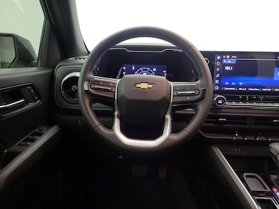 Steering Wheel & Instrument Cluster (On)