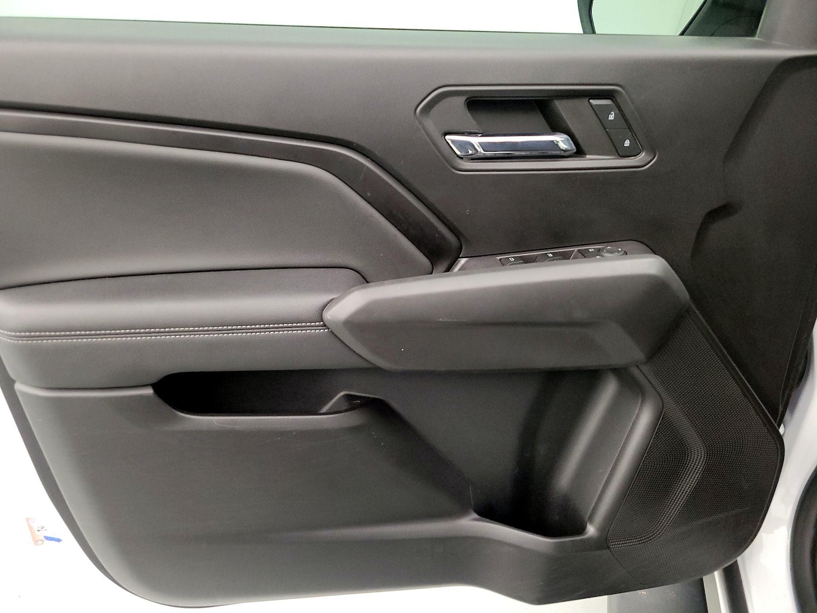 2023 Chevrolet Colorado LT - Photo 13