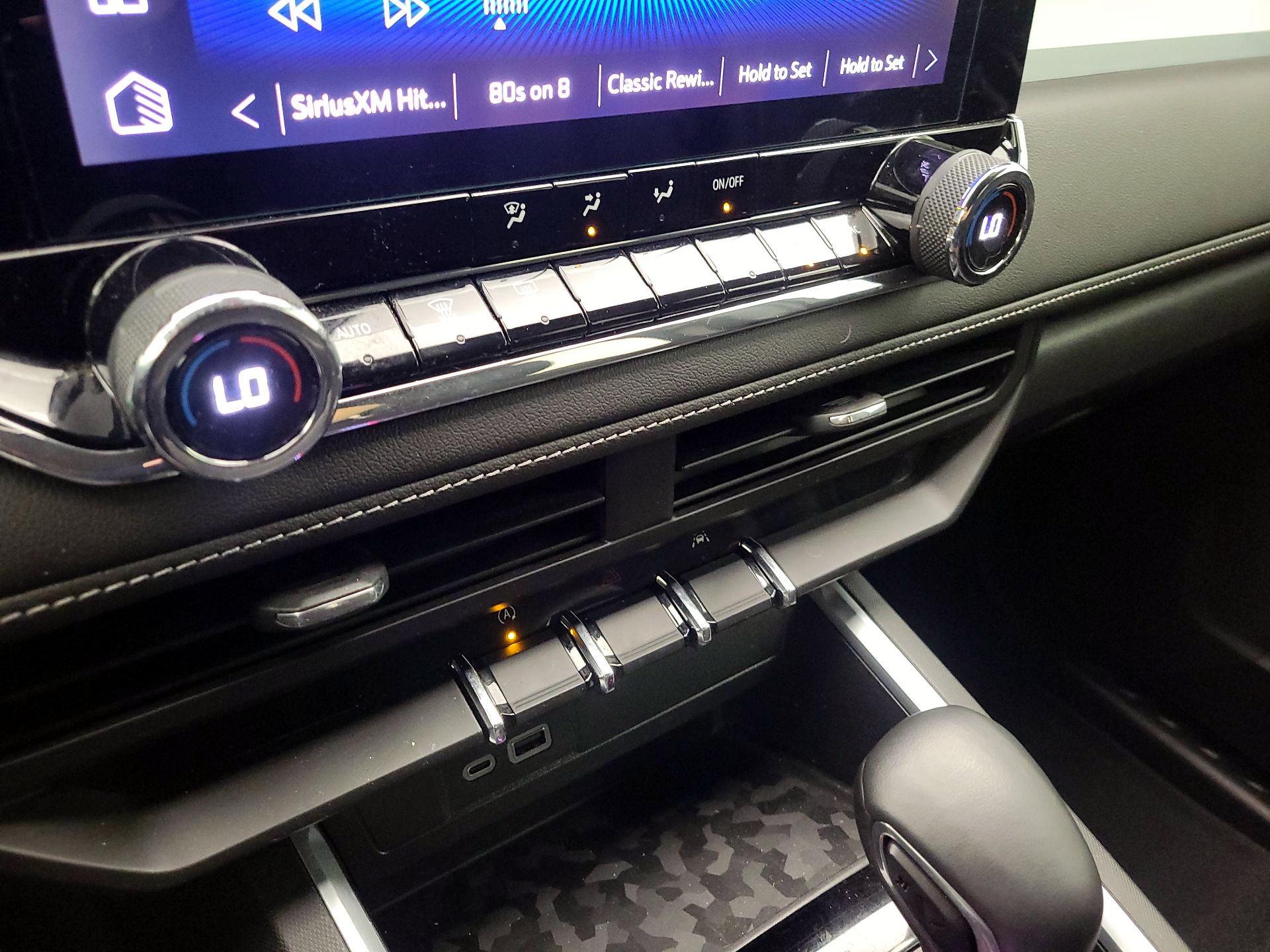 Thumbnail: 2023 Chevrolet Colorado - 16