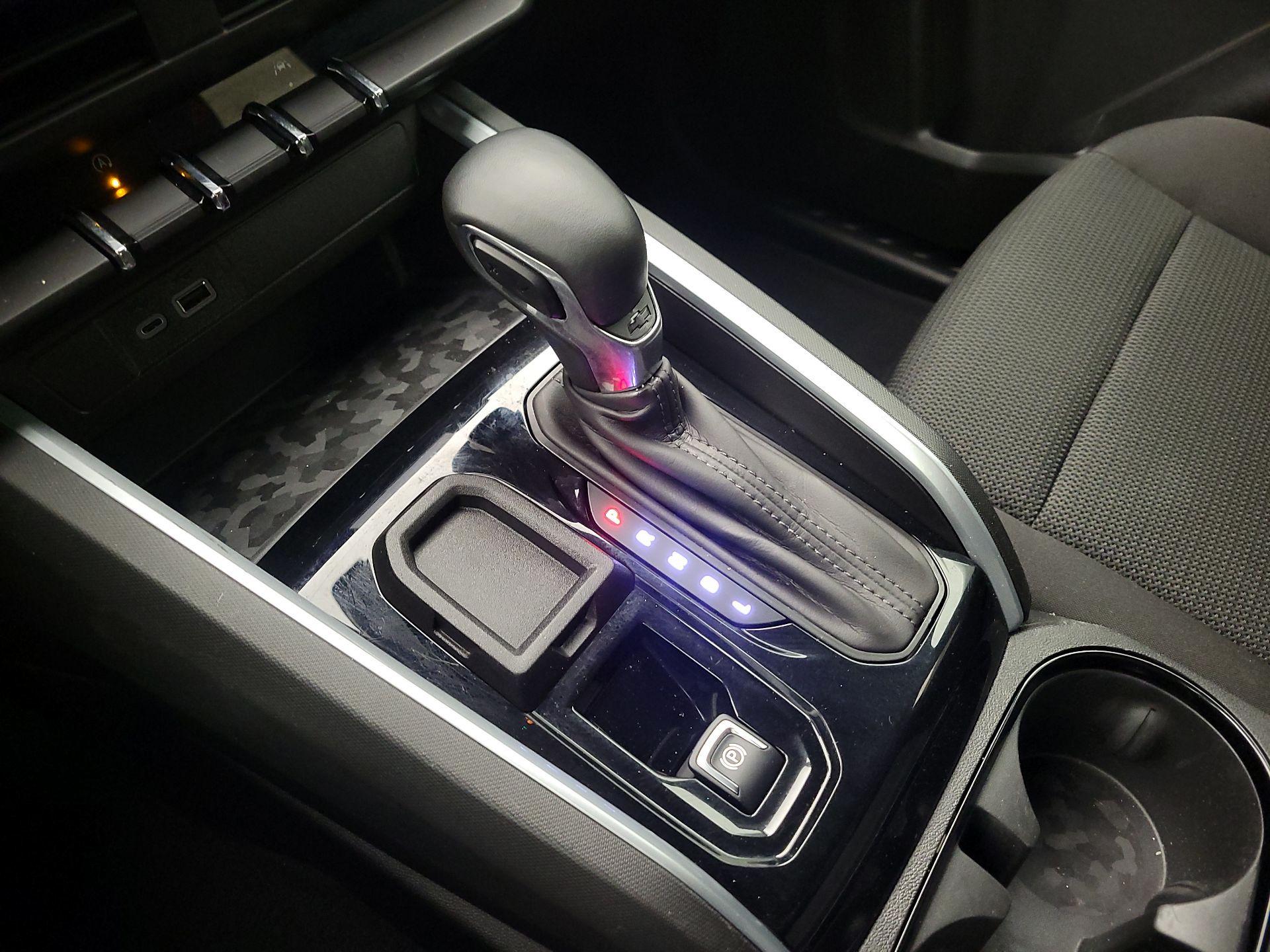 Thumbnail: 2023 Chevrolet Colorado - 17