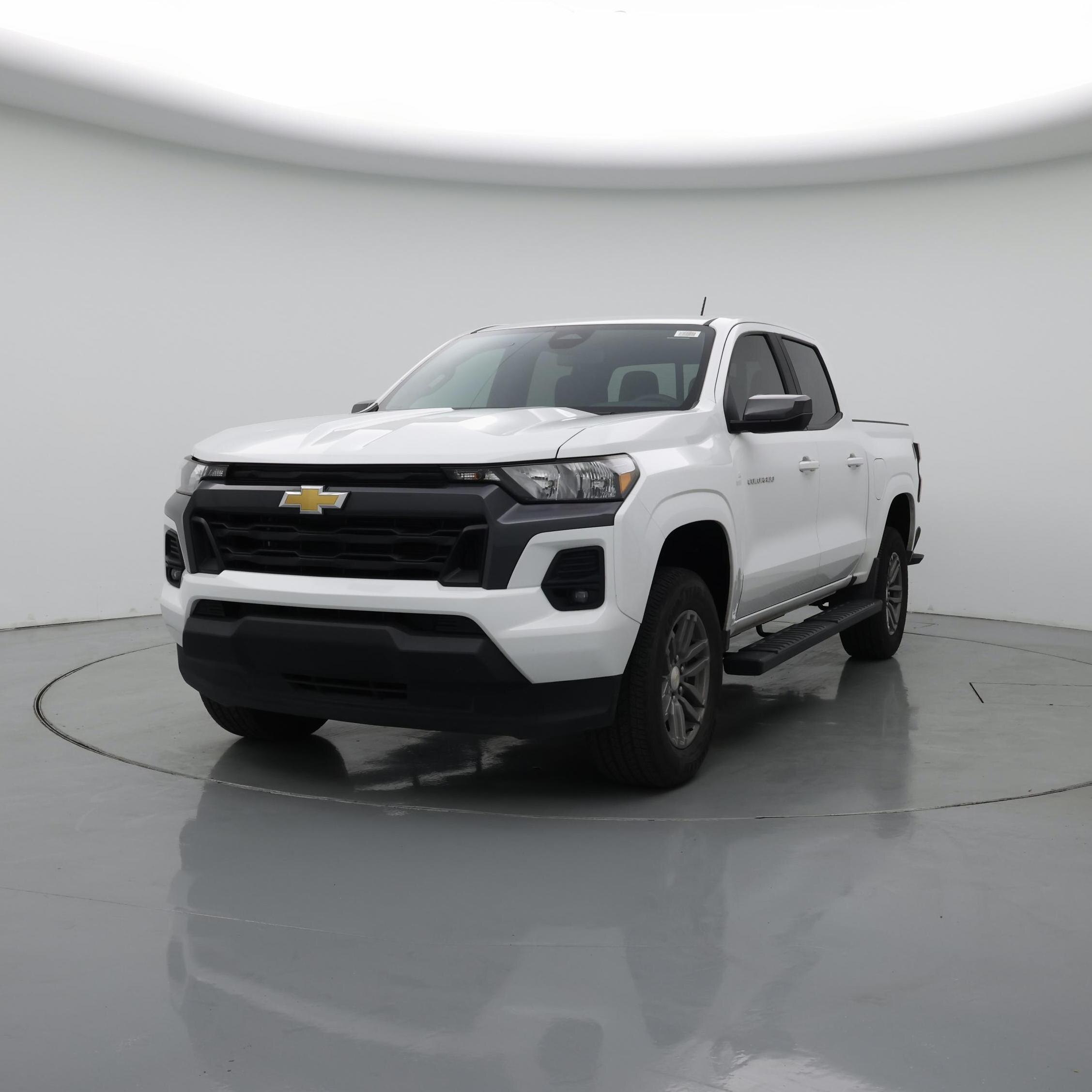 Thumbnail: 2023 Chevrolet Colorado - 4