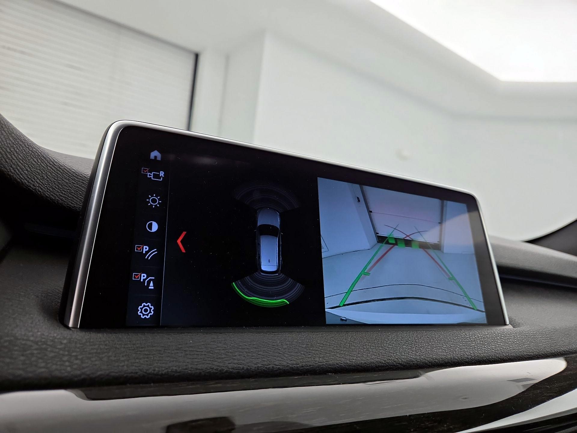 Thumbnail: 2018 BMW X5 - 15