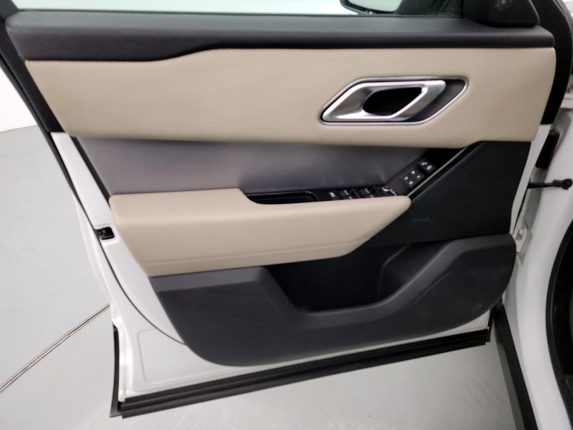 Thumbnail: 2020 Land Rover Range Rover Velar - 12