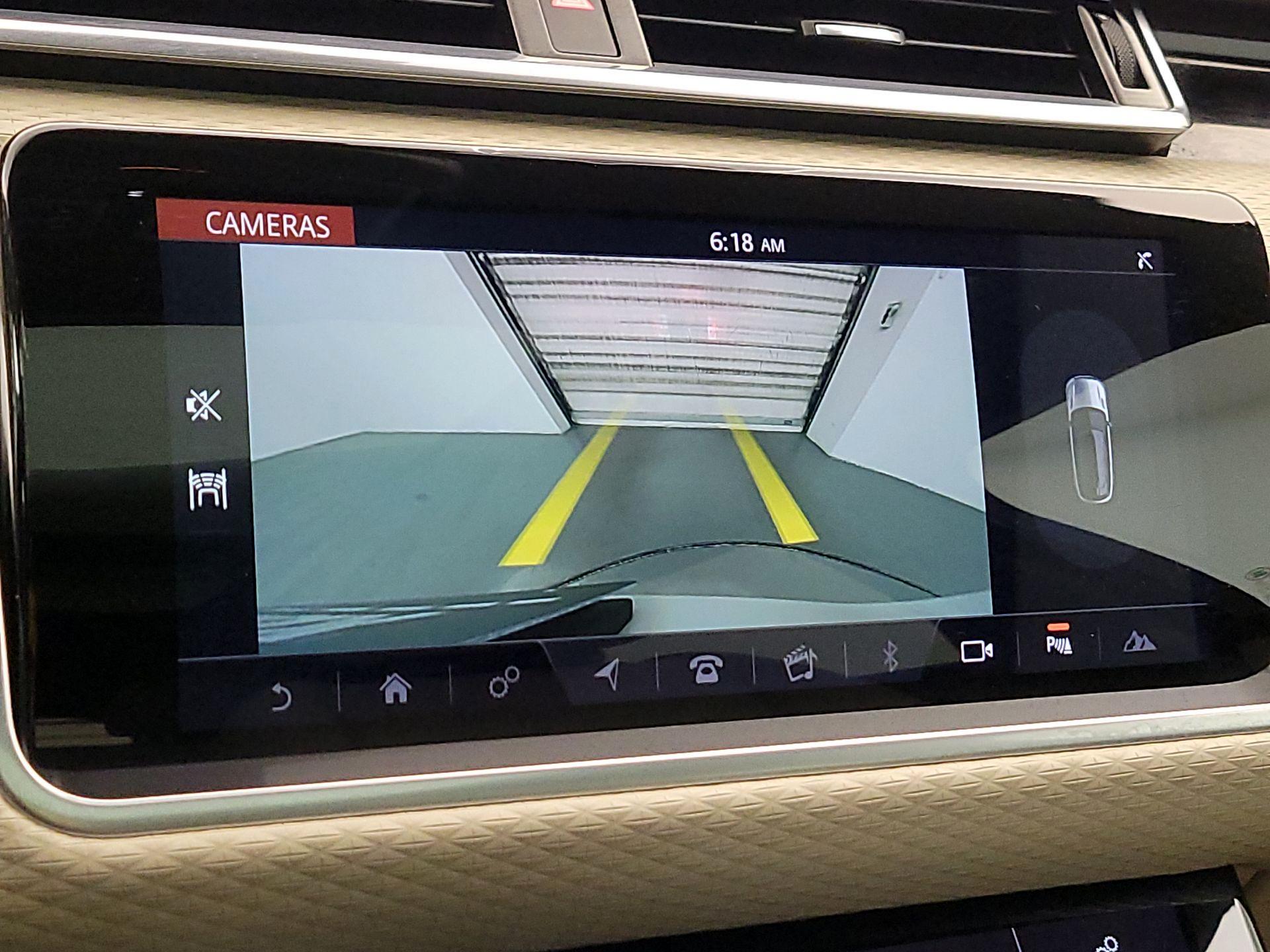 Thumbnail: 2020 Land Rover Range Rover Velar - 15