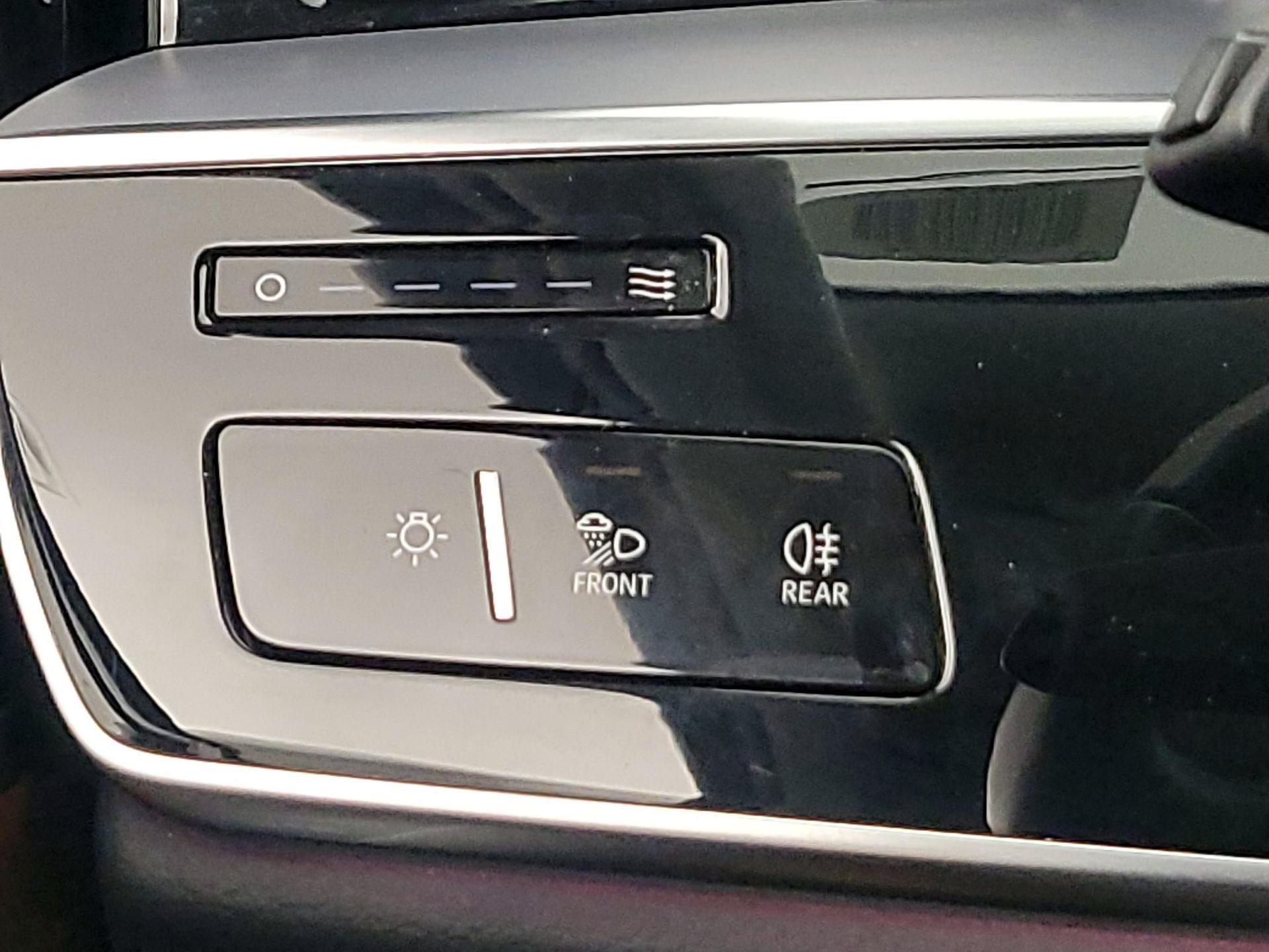 Thumbnail: 2021 Audi A8 - 13