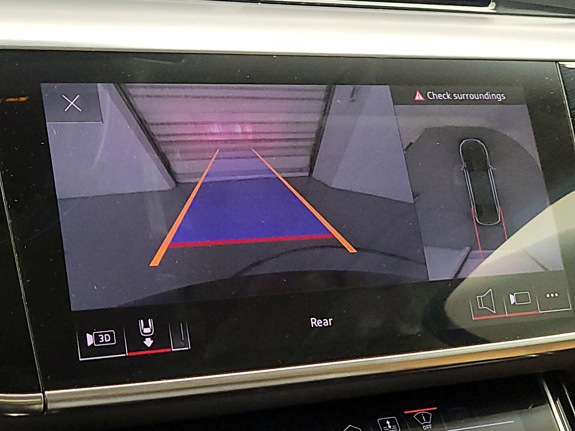 Thumbnail: 2021 Audi A8 - 15