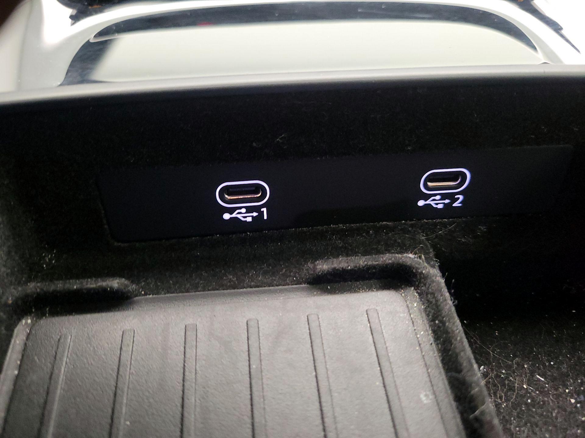 Thumbnail: 2021 Audi A8 - 19