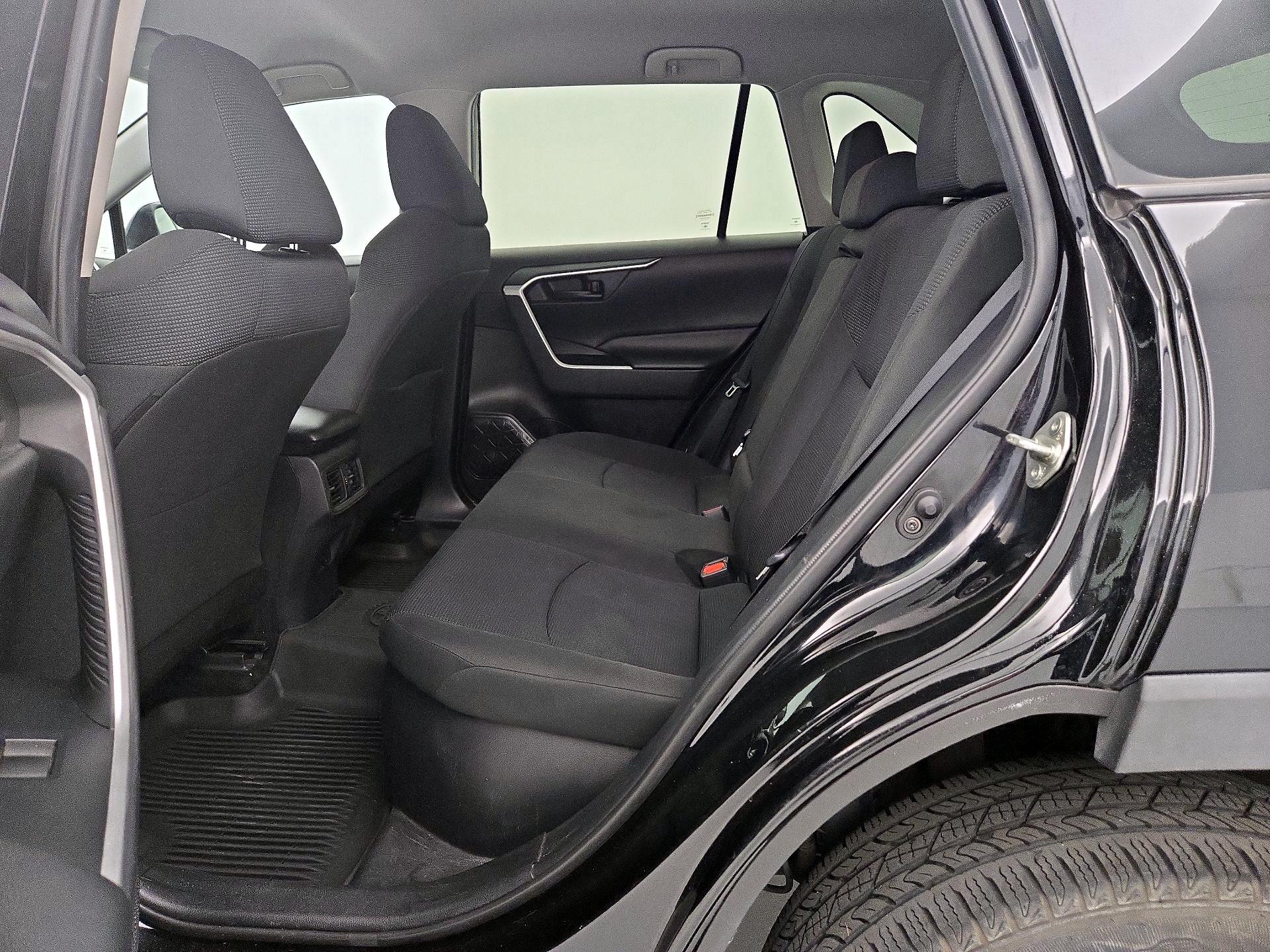 Thumbnail: 2020 Toyota RAV4 - 19