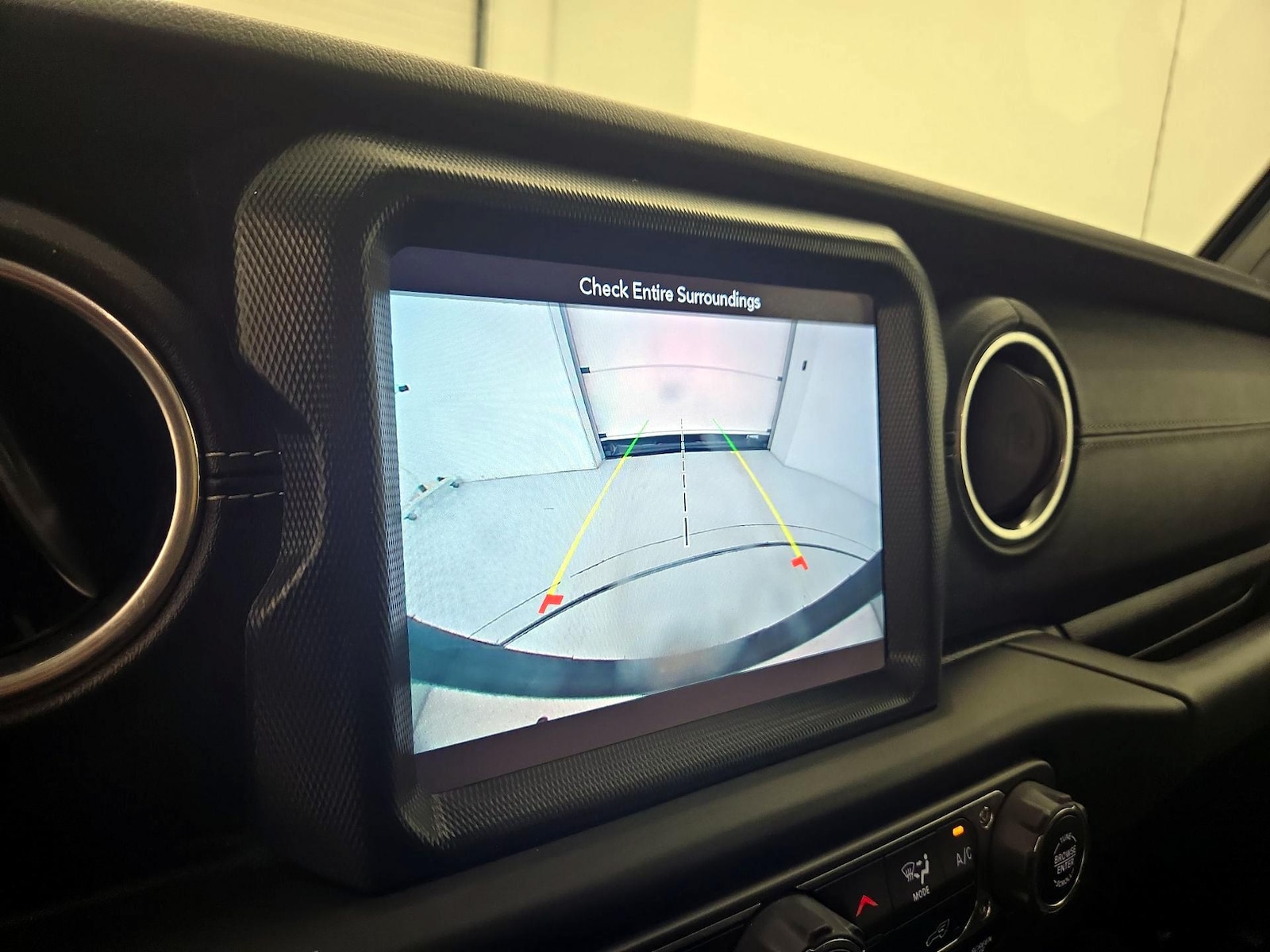 2019 Jeep Wrangler Unlimited Sahara - Photo 16