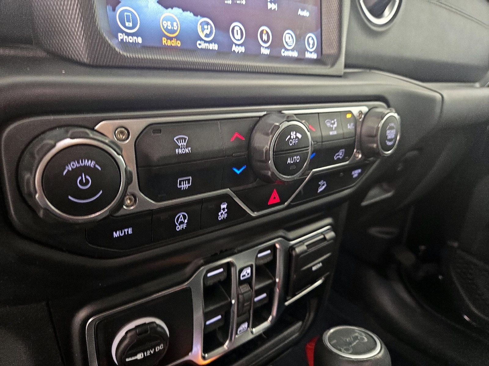 2019 Jeep Wrangler Unlimited Sahara - Photo 18