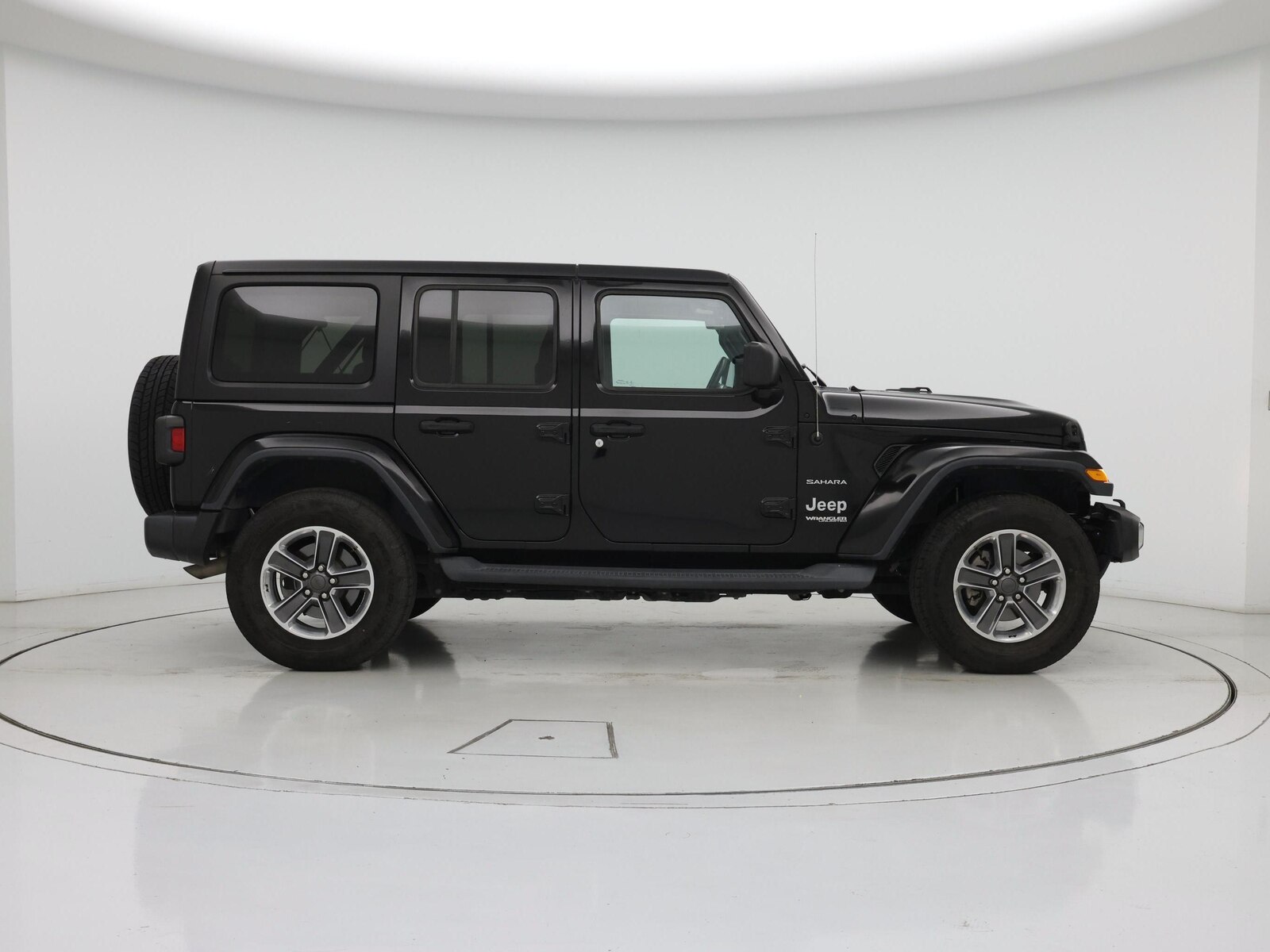 2019 Jeep Wrangler Unlimited Sahara - Photo 8