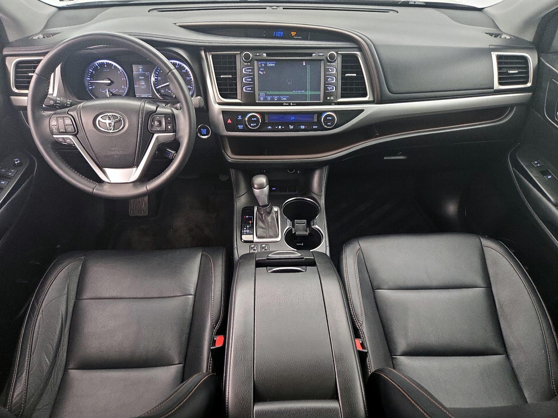 Thumbnail: 2014 Toyota Highlander - 9