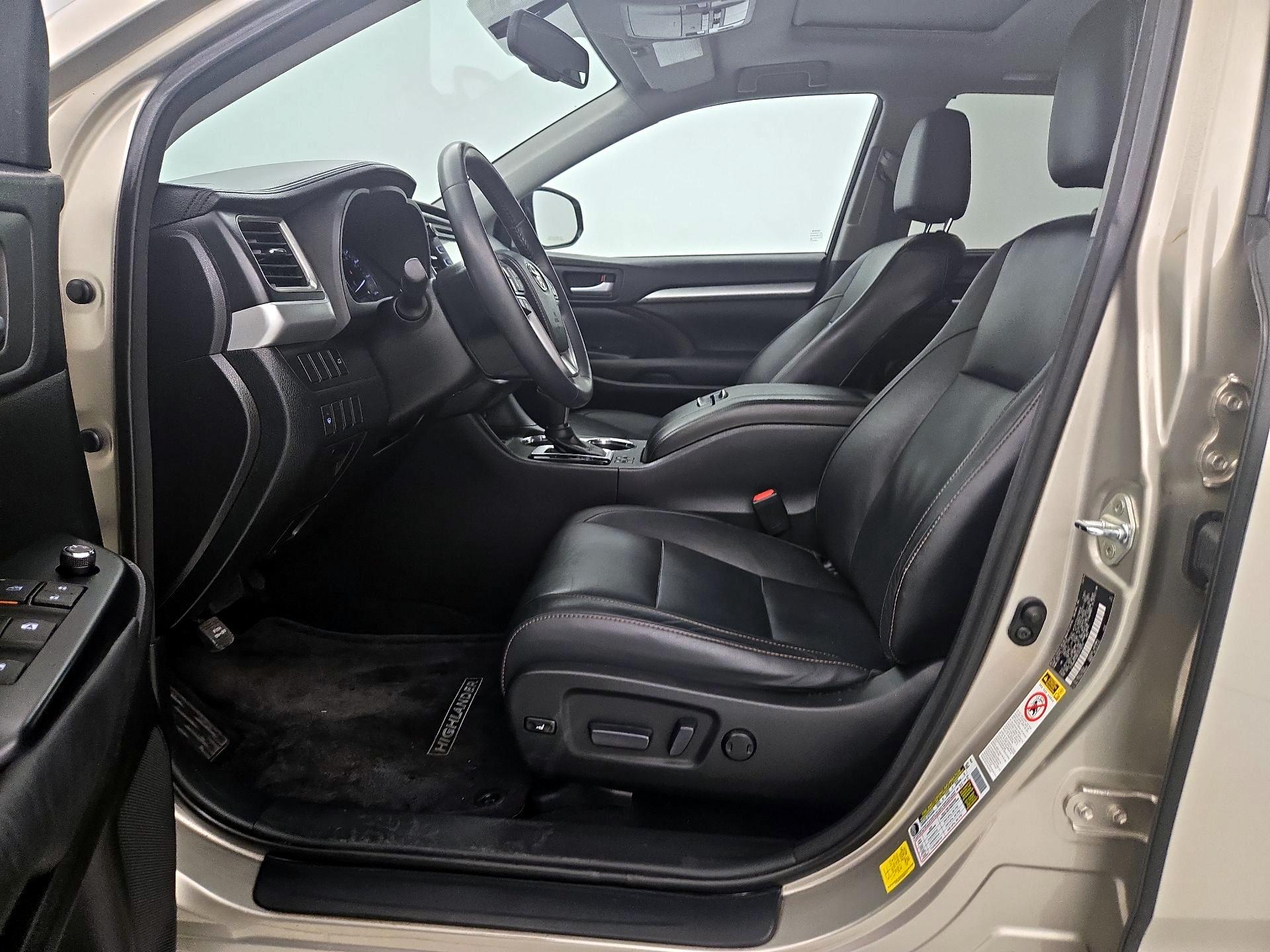 Thumbnail: 2014 Toyota Highlander - 11
