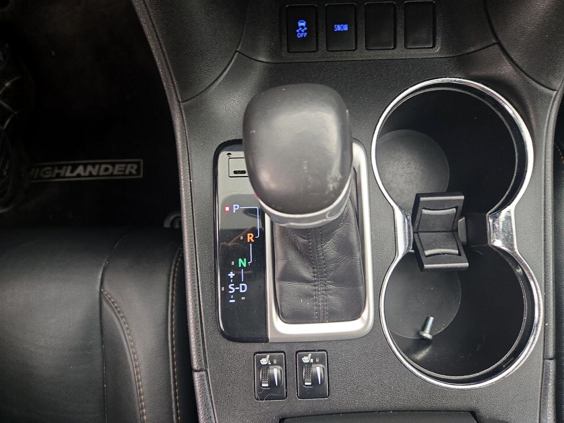 Thumbnail: 2014 Toyota Highlander - 18