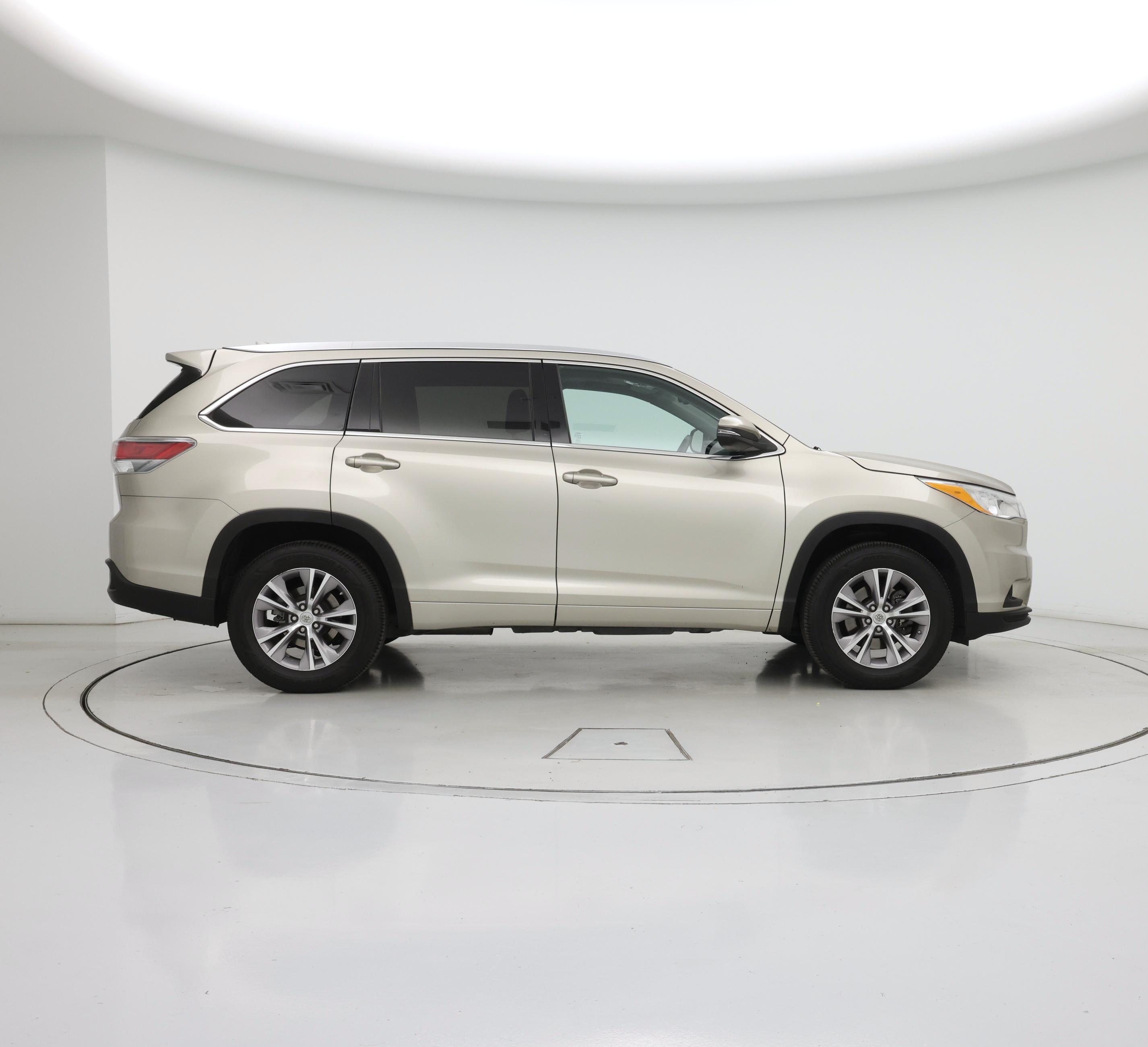 Thumbnail: 2014 Toyota Highlander - 7