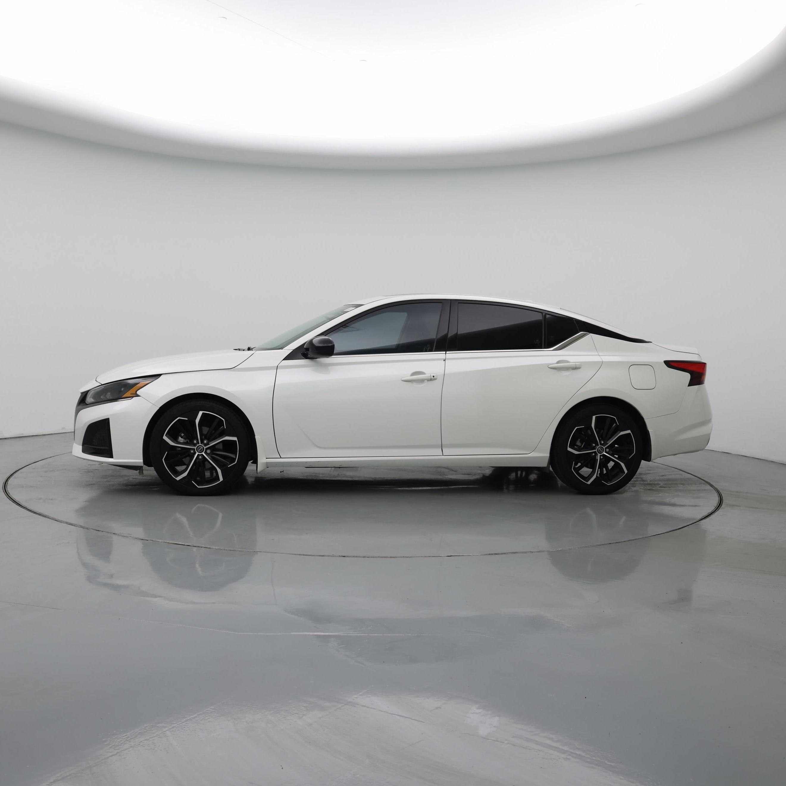 Thumbnail: 2023 Tesla Model Y - 3