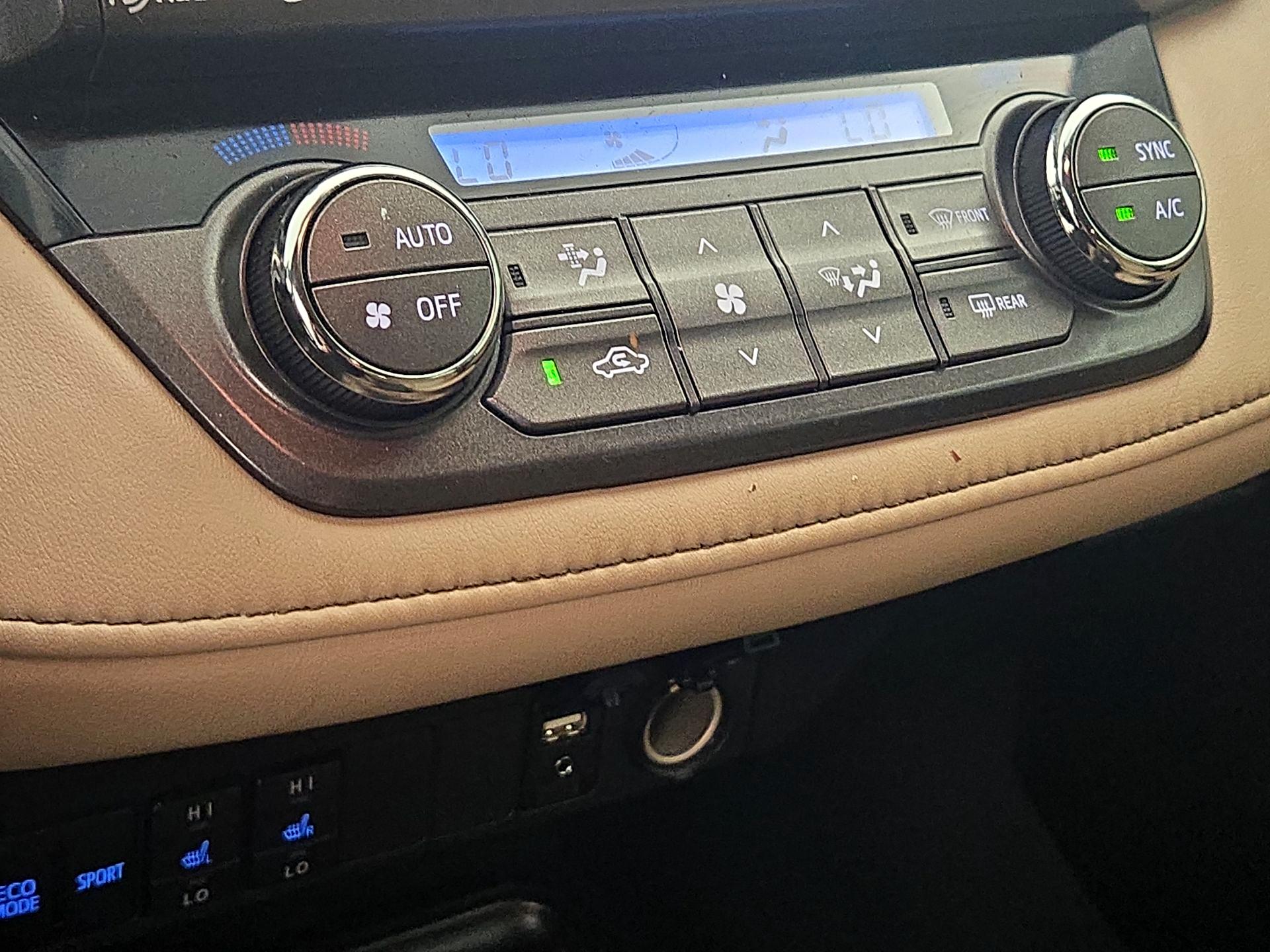 Thumbnail: 2014 Toyota RAV4 - 17