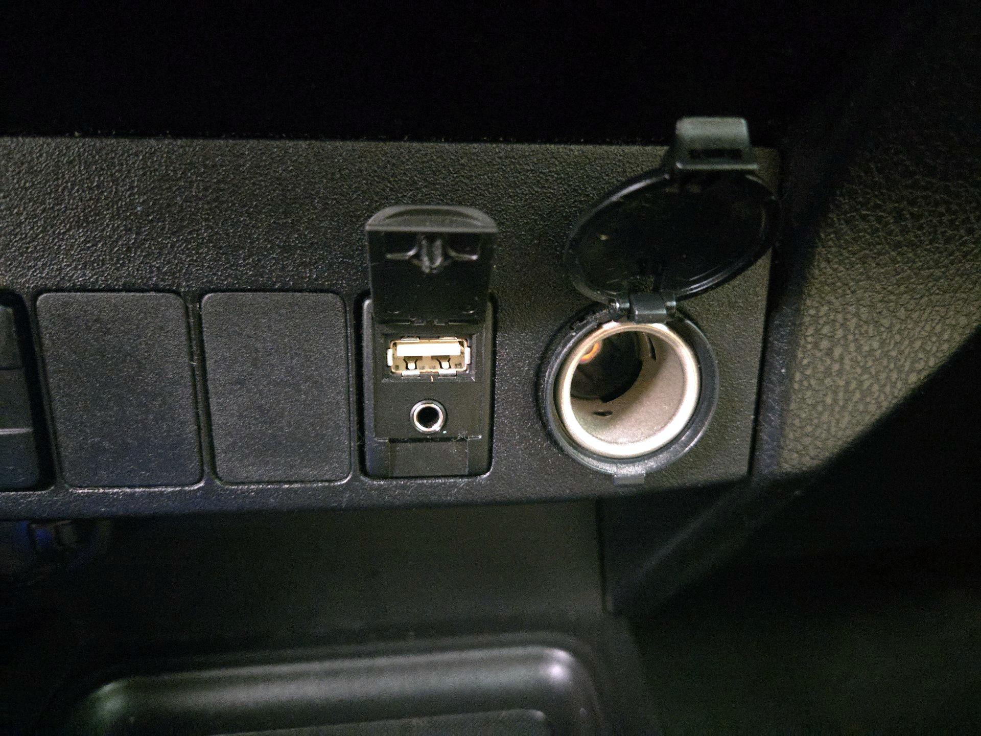Thumbnail: 2014 Toyota RAV4 - 19