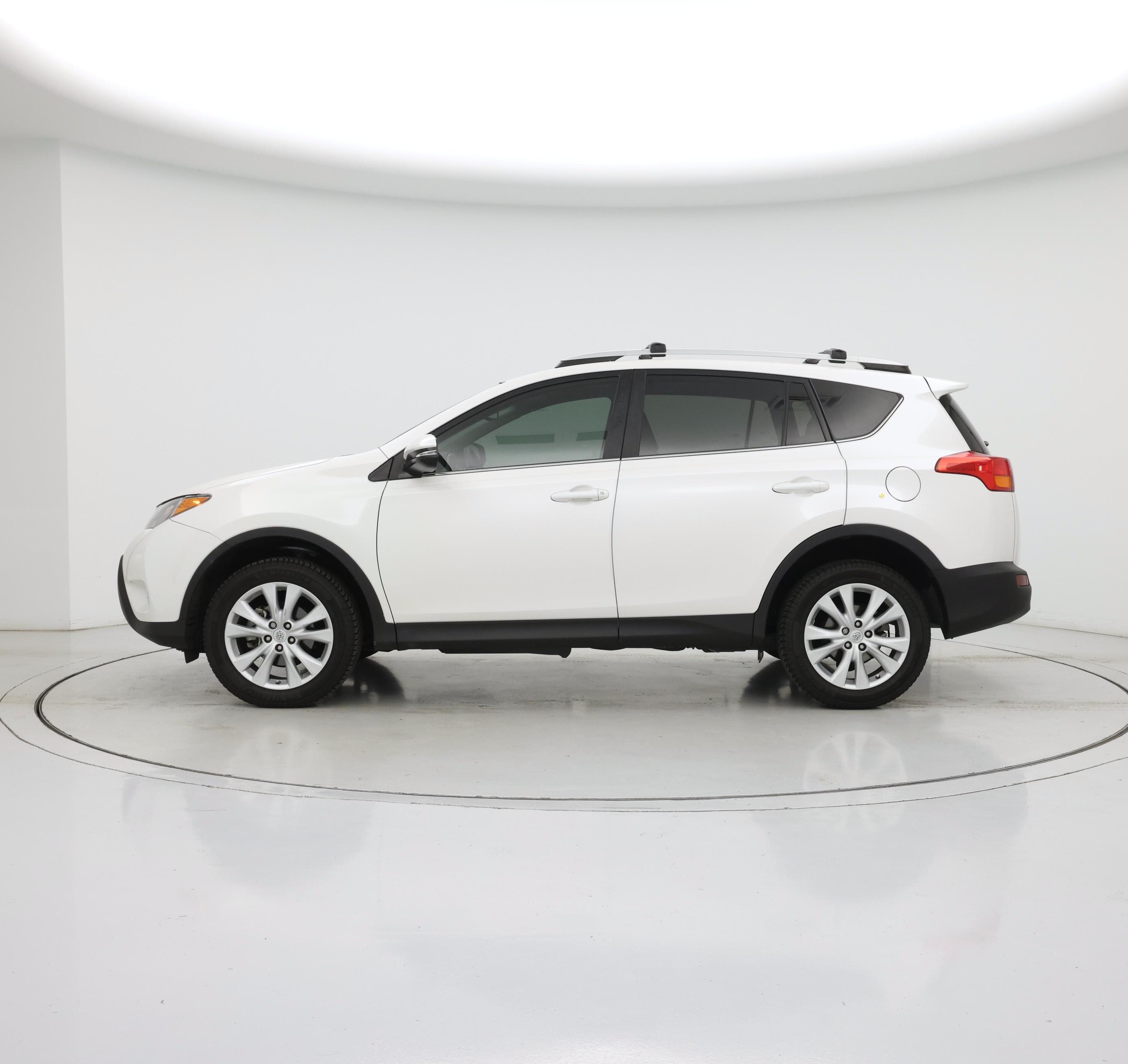 Thumbnail: 2014 Toyota RAV4 - 3